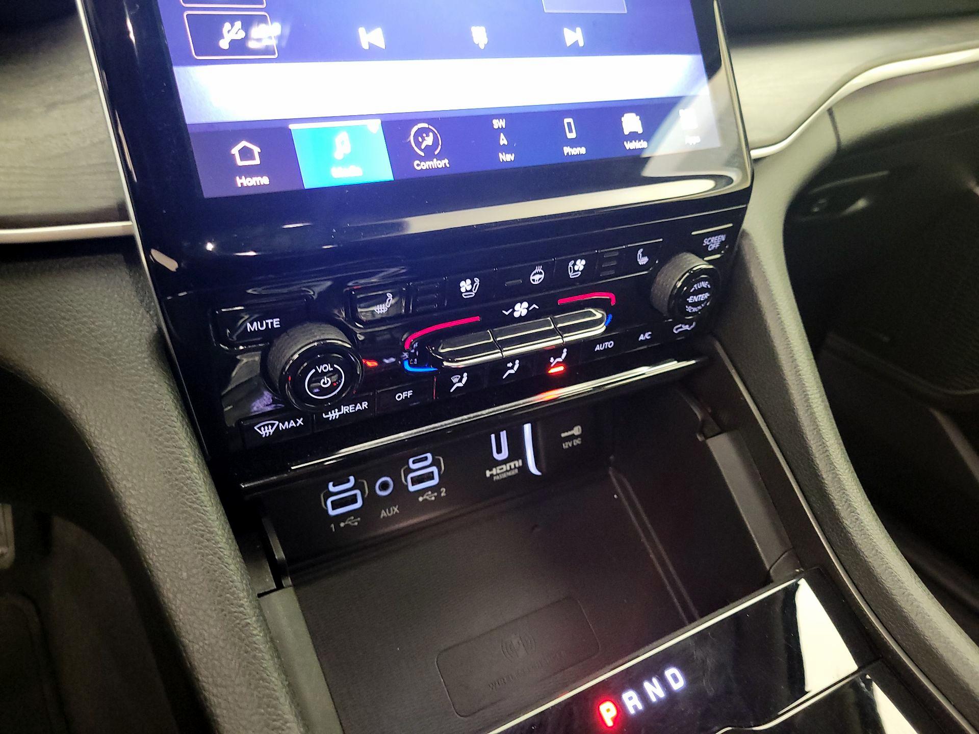 Thumbnail: 2023 Jeep Grand Cherokee - 17