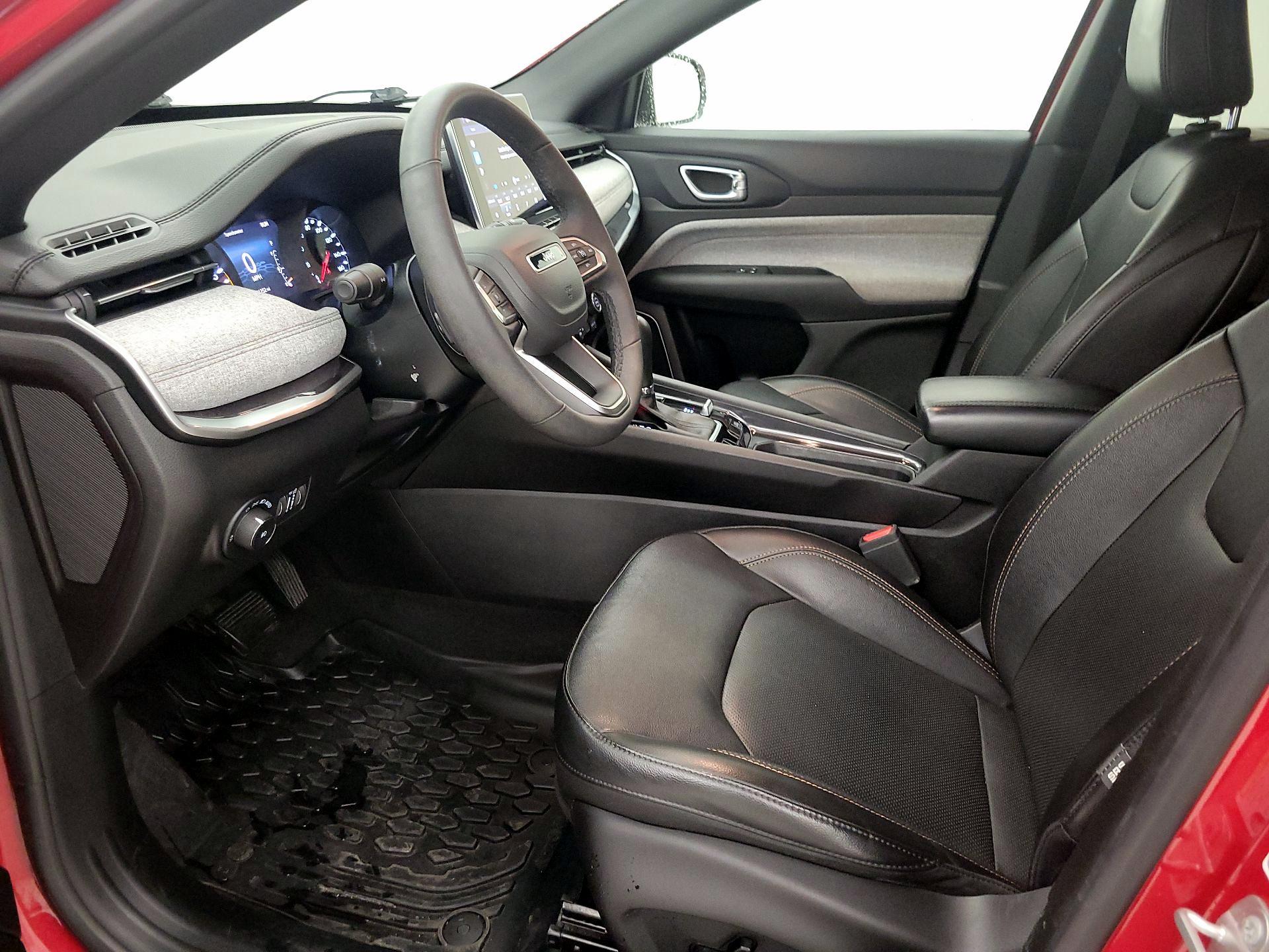 Thumbnail: 2023 Jeep Compass - 11