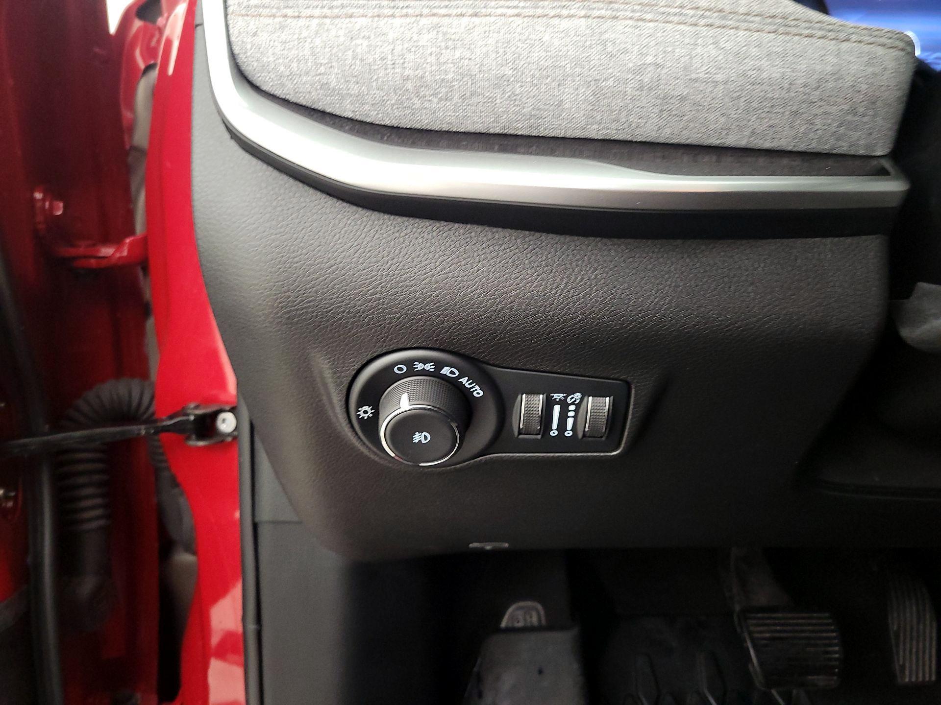 Thumbnail: 2023 Jeep Compass - 13