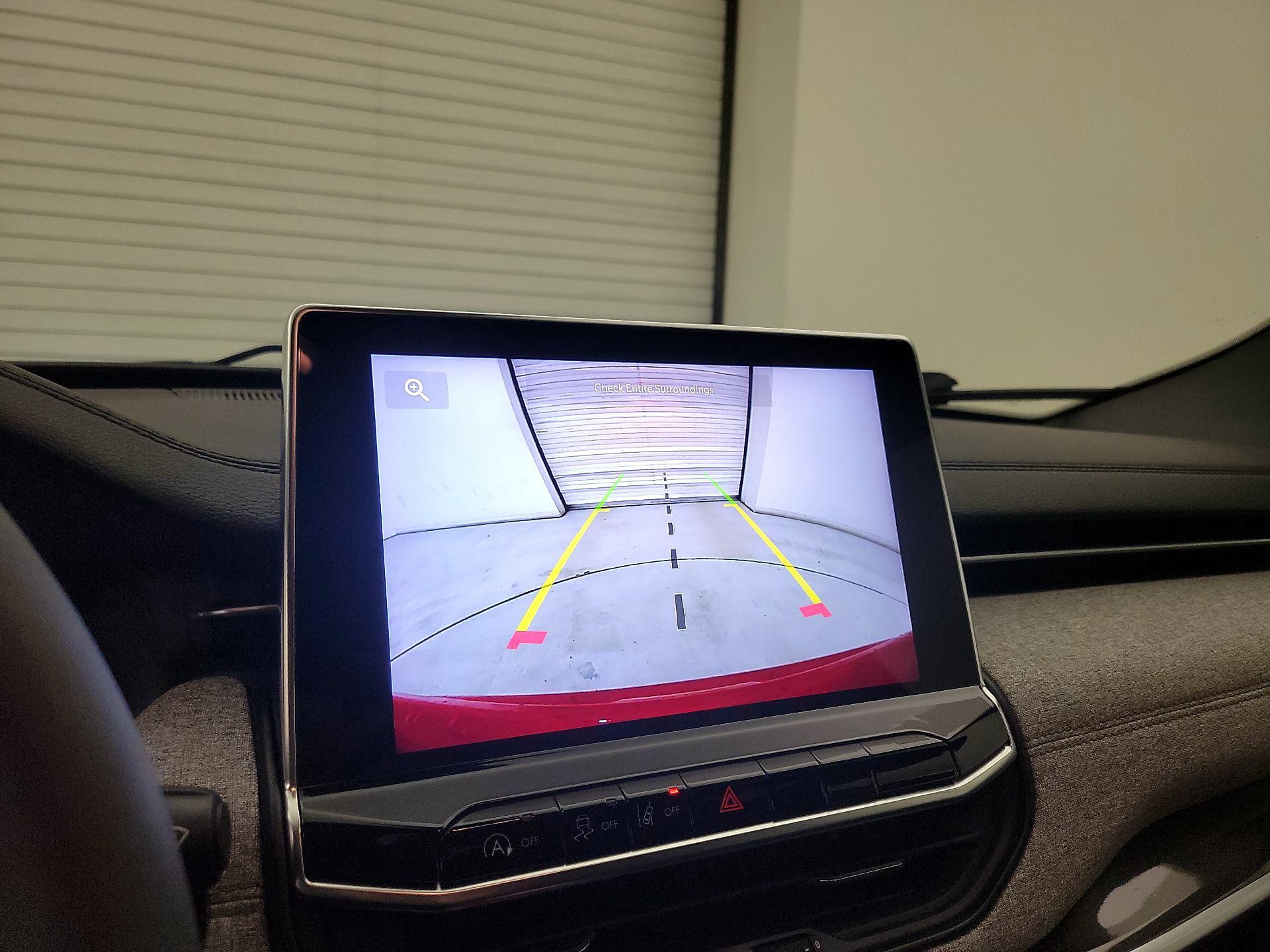 Thumbnail: 2023 Jeep Compass - 14