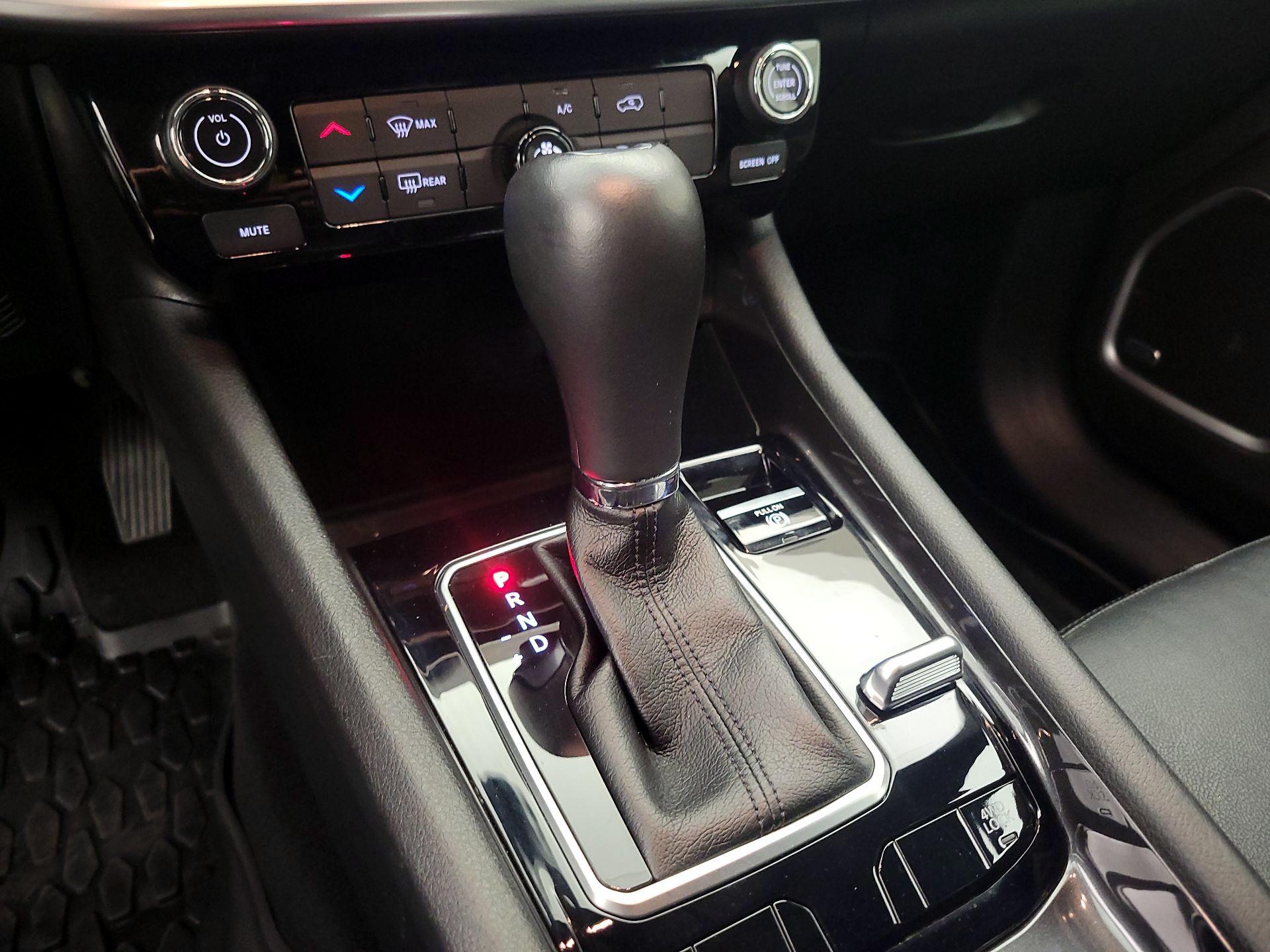 Thumbnail: 2023 Jeep Compass - 17