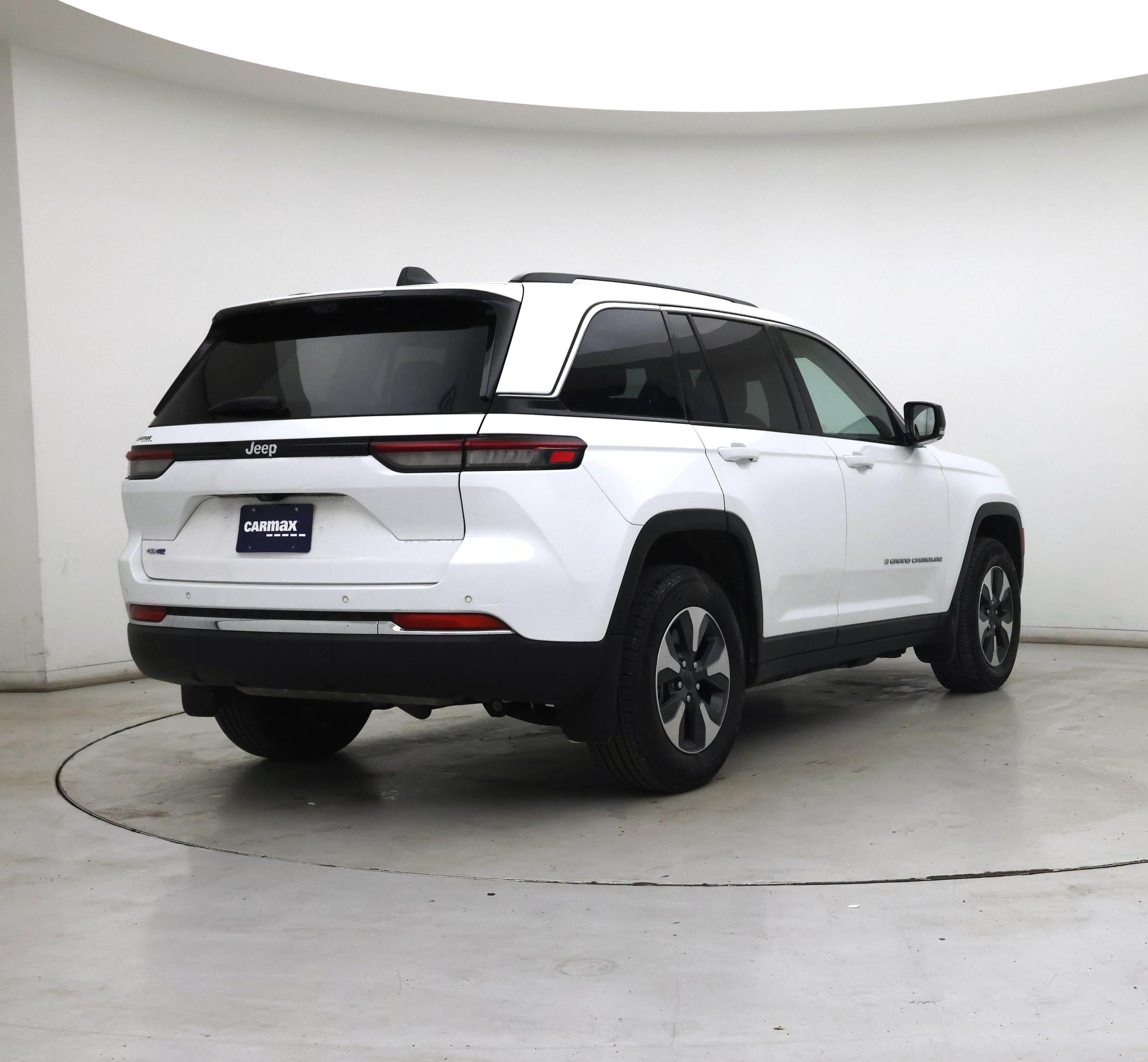 Thumbnail: 2023 Jeep Grand Cherokee - 8