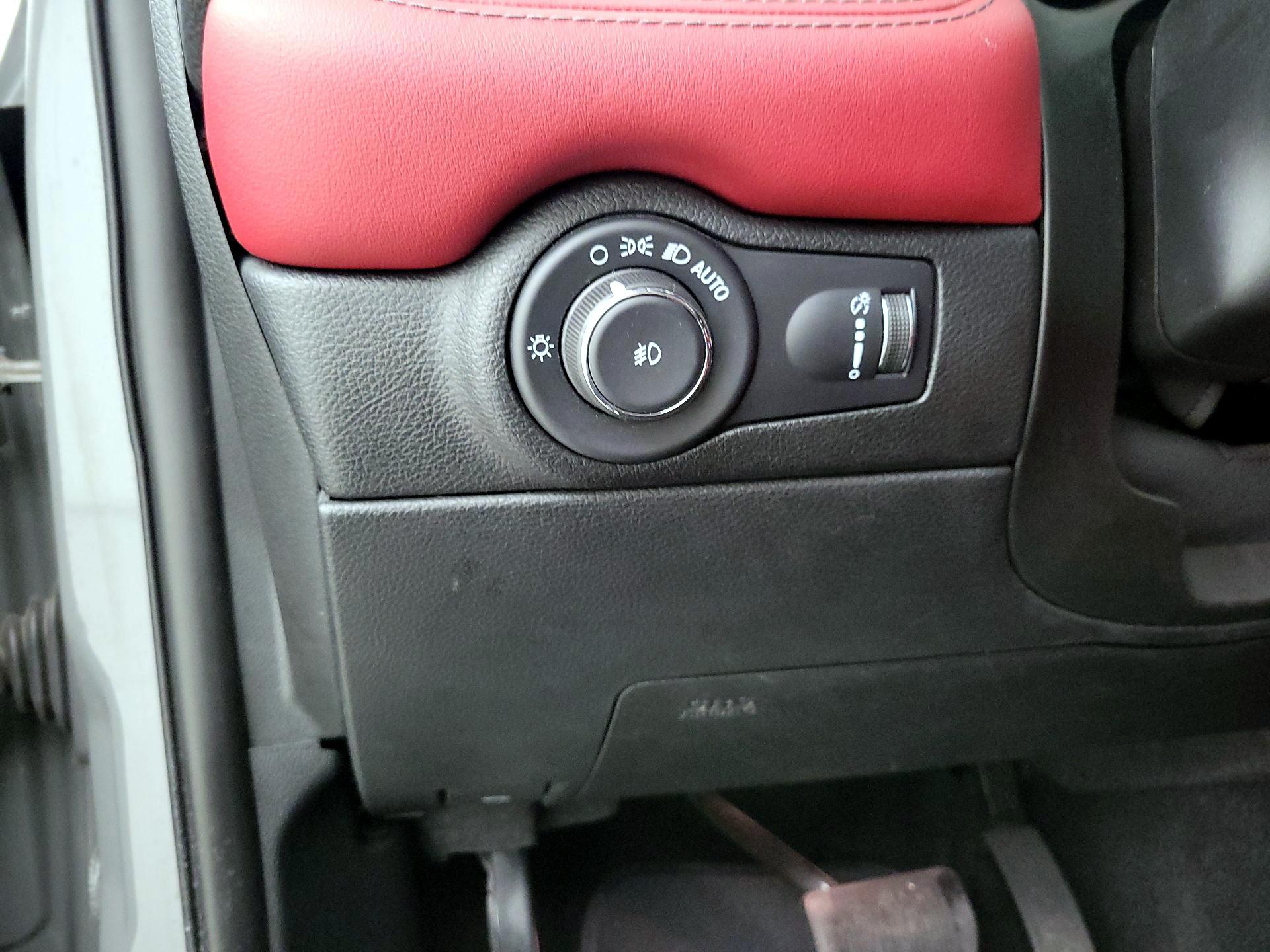 Thumbnail: 2022 Dodge Durango - 13