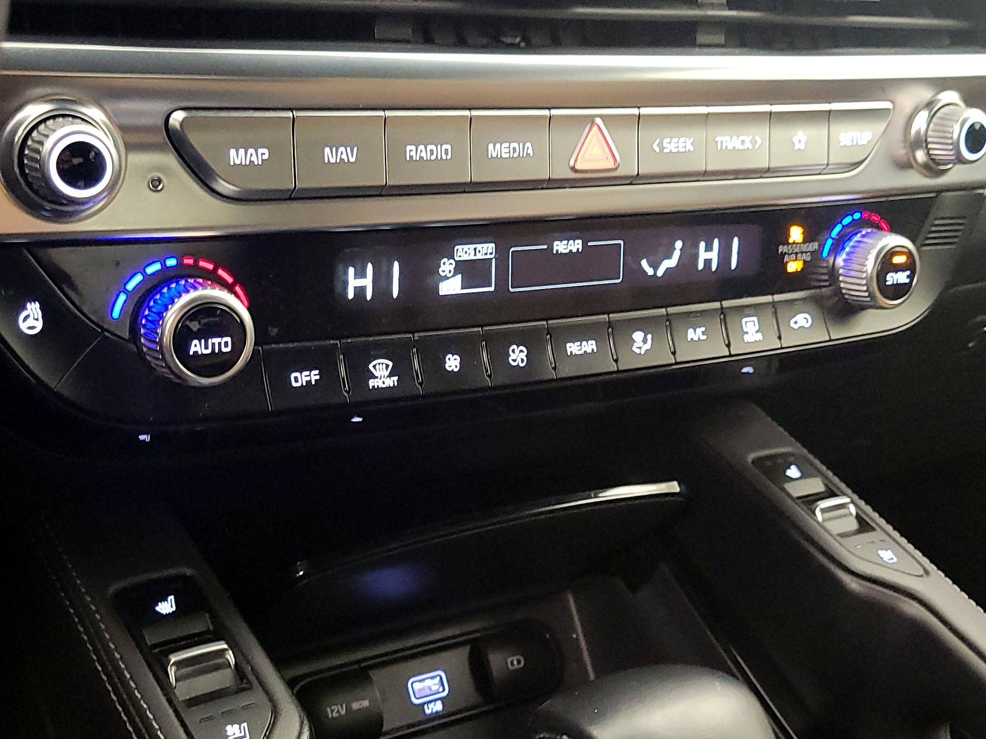 Thumbnail: 2022 Kia Telluride - 17