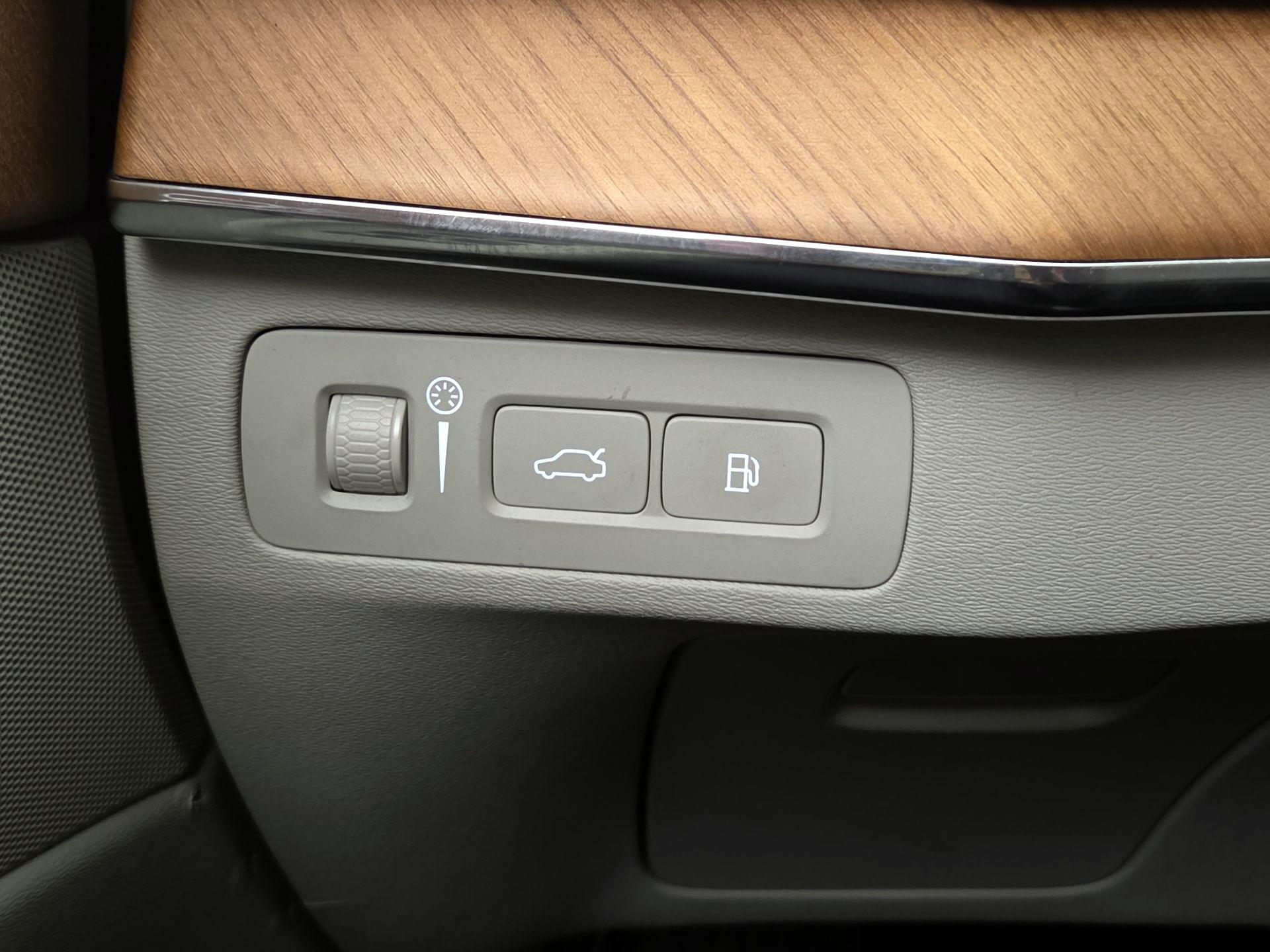 Thumbnail: 2022 Volvo XC90 - 13