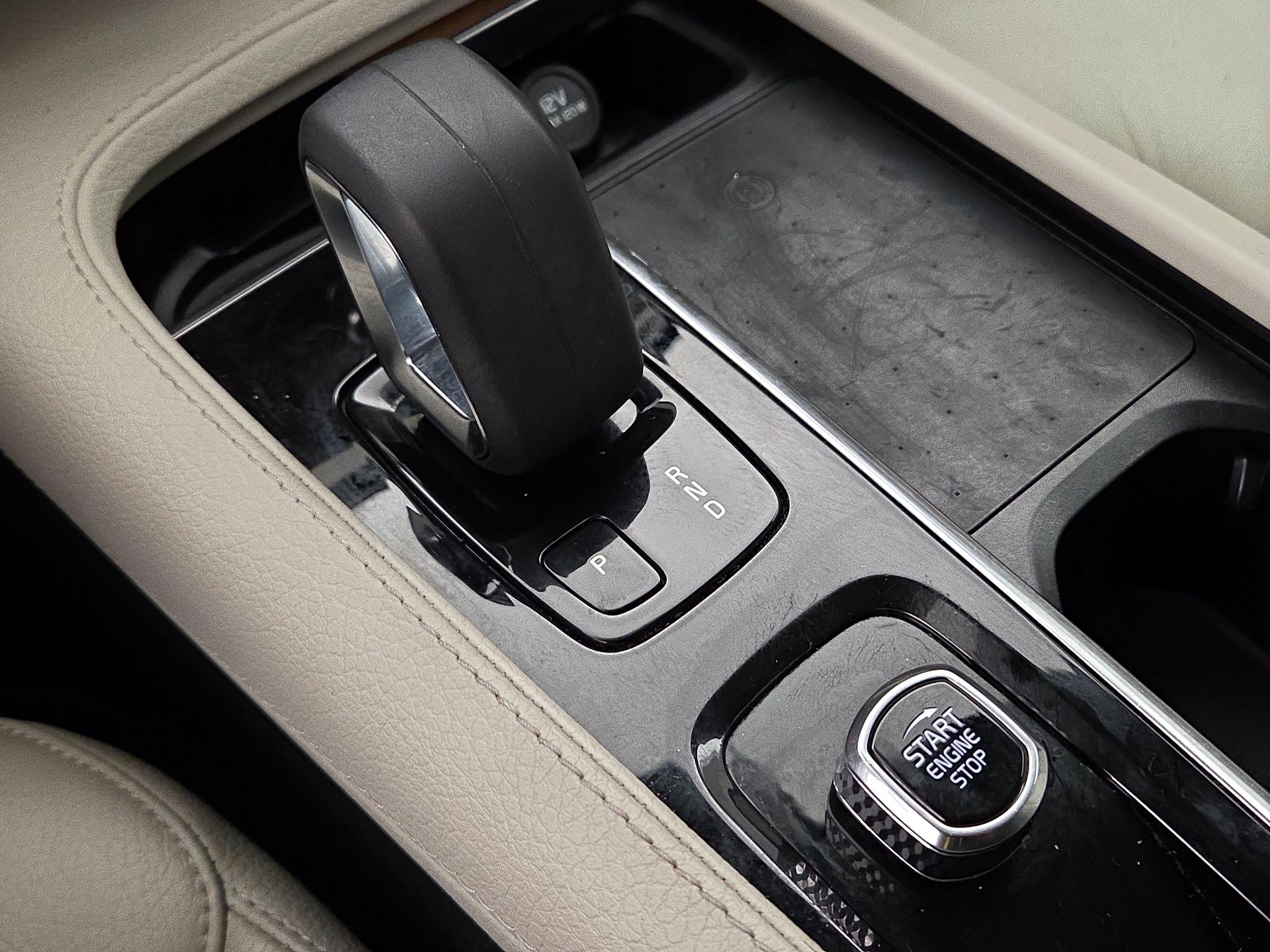 Thumbnail: 2022 Volvo XC90 - 18