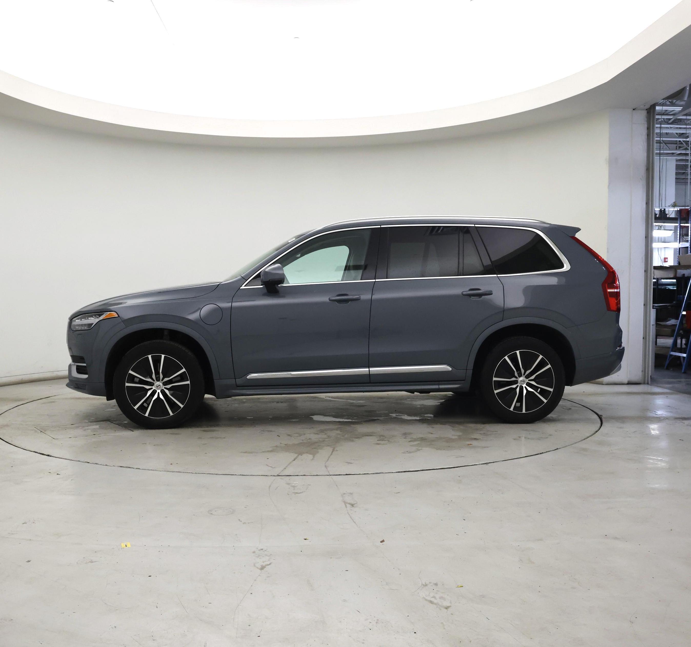 Thumbnail: 2022 Volvo XC90 - 3