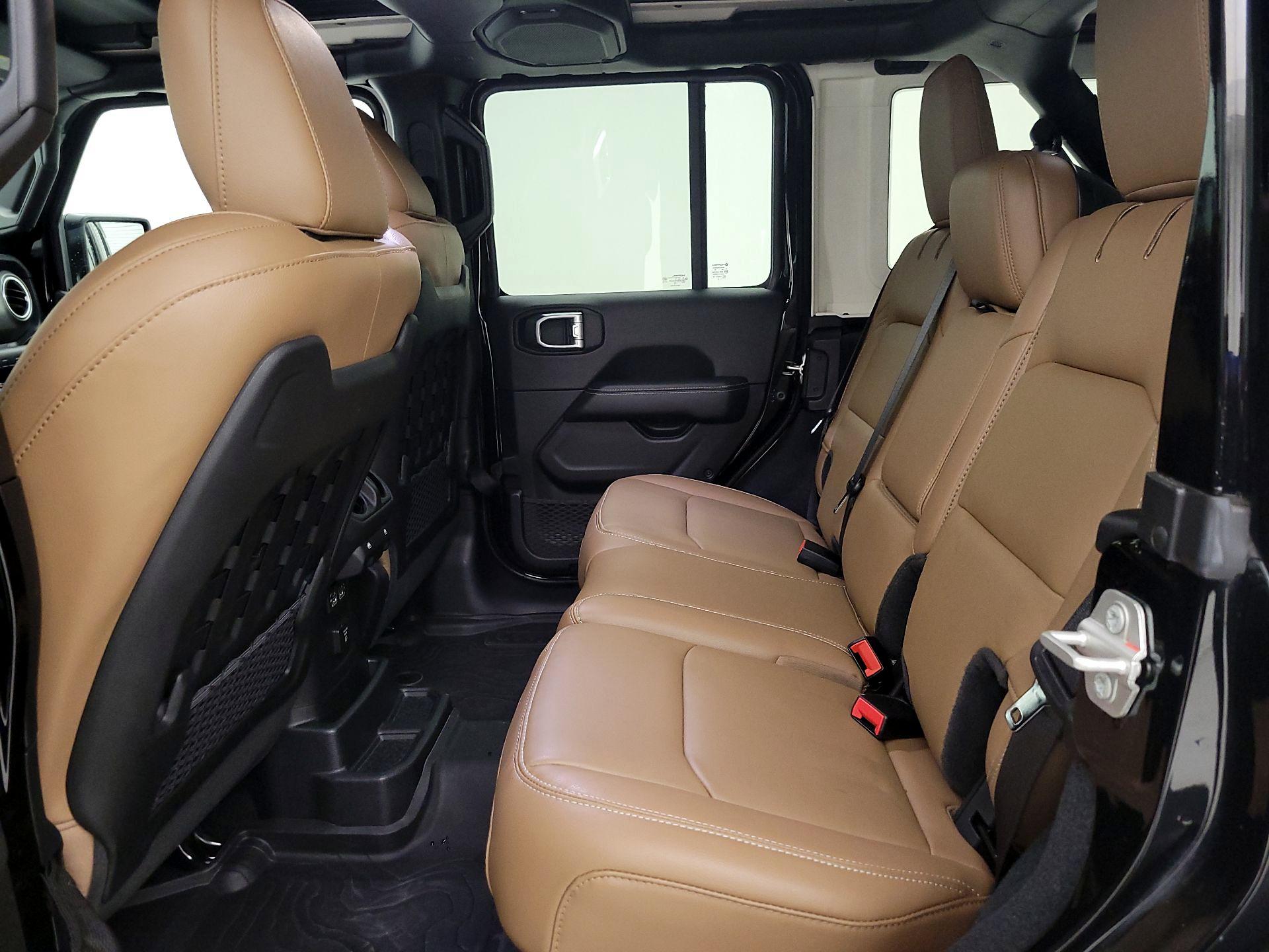 Thumbnail: 2023 Jeep Wrangler - 18