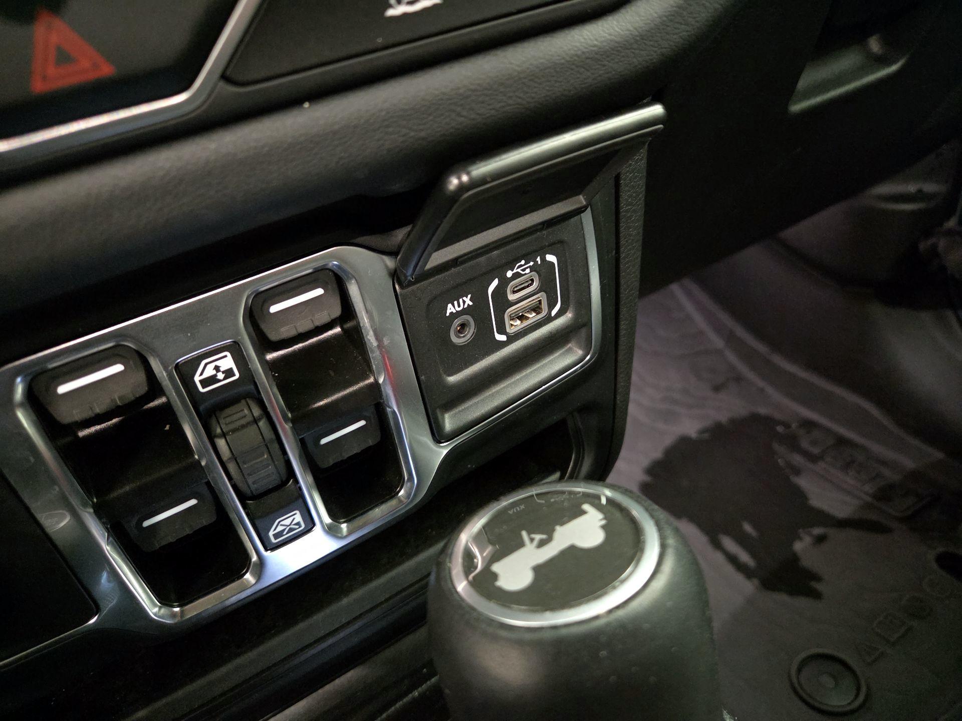 Thumbnail: 2024 Jeep Wrangler - 18