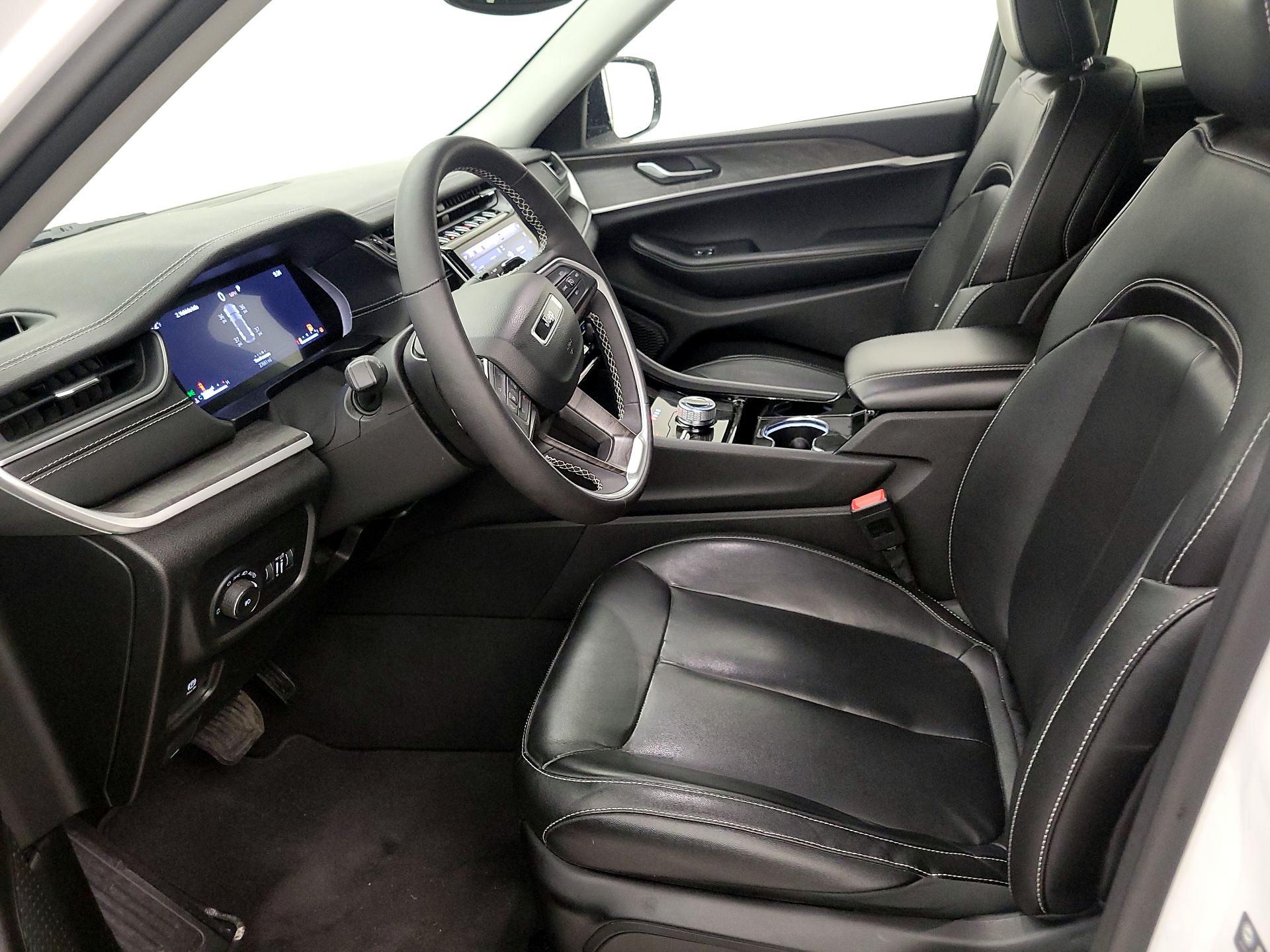 Thumbnail: 2023 Jeep Grand Cherokee - 11