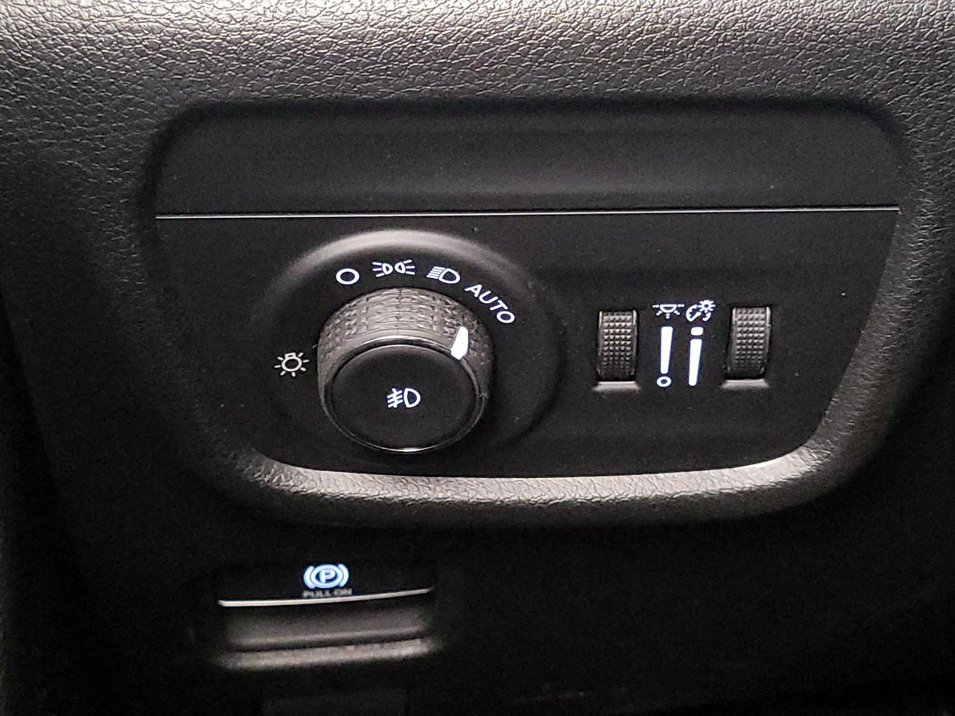 Thumbnail: 2023 Jeep Grand Cherokee - 13