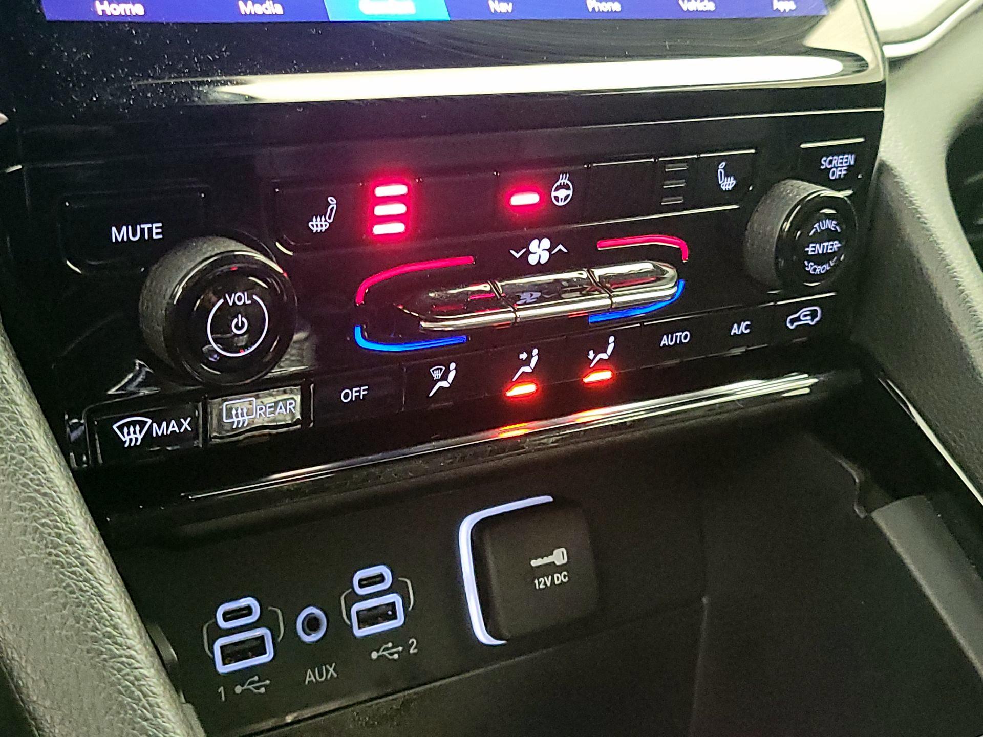 Thumbnail: 2023 Jeep Grand Cherokee - 17