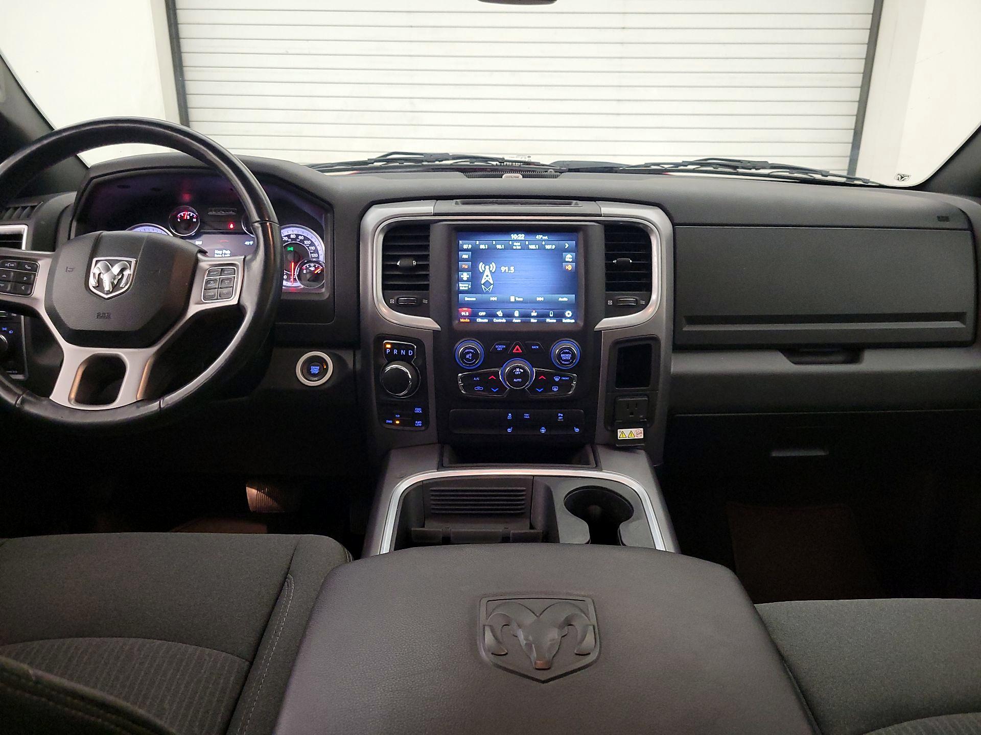 Thumbnail: 2022 RAM 1500 Classic - 9