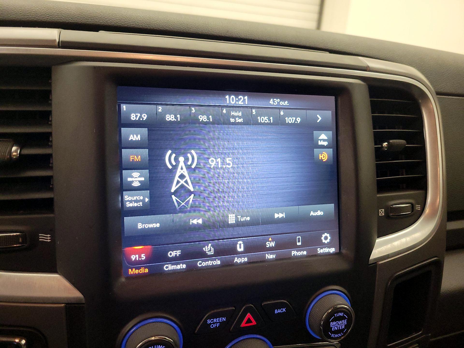 Thumbnail: 2022 RAM 1500 Classic - 15