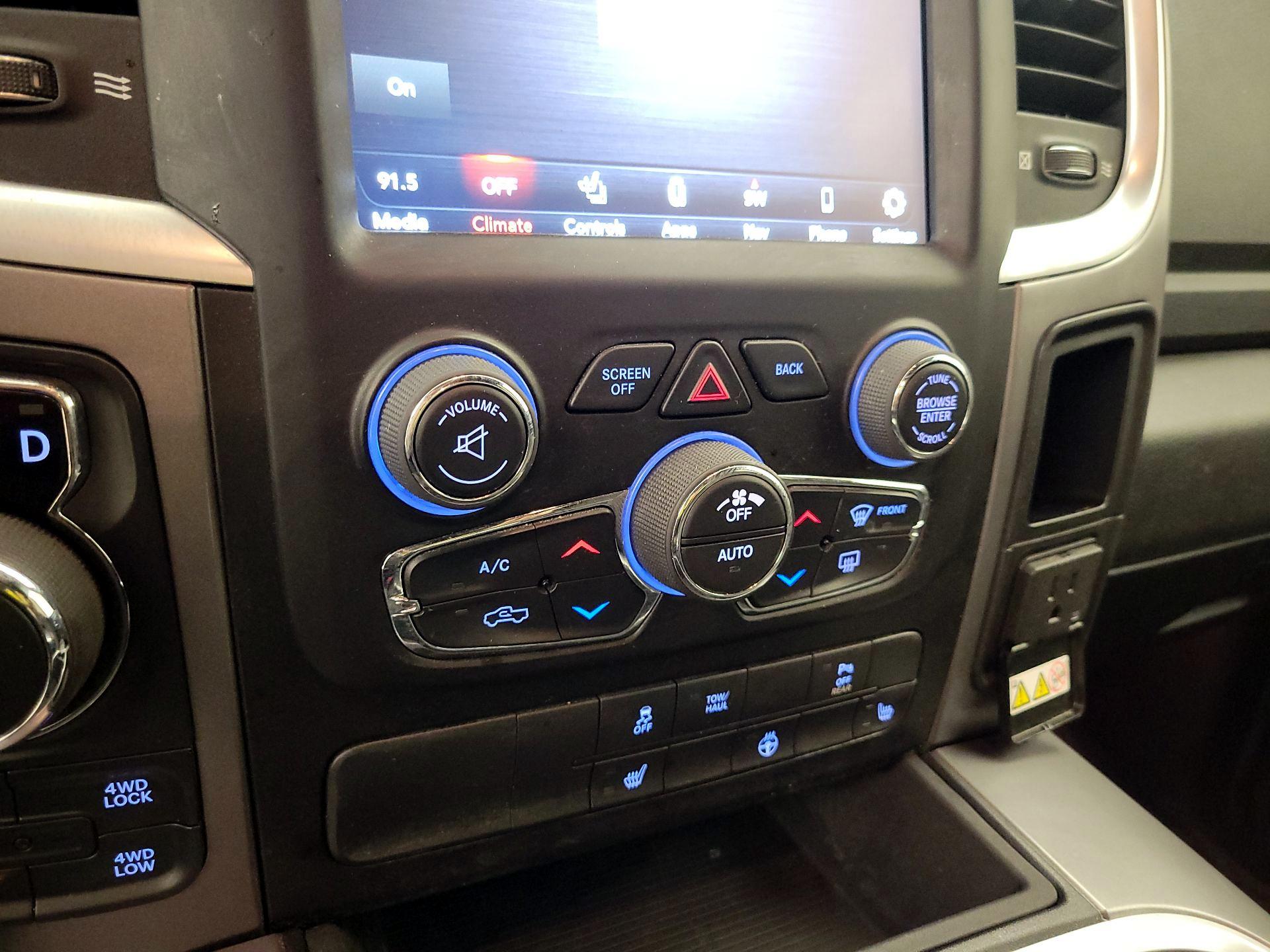 Thumbnail: 2022 RAM 1500 Classic - 16