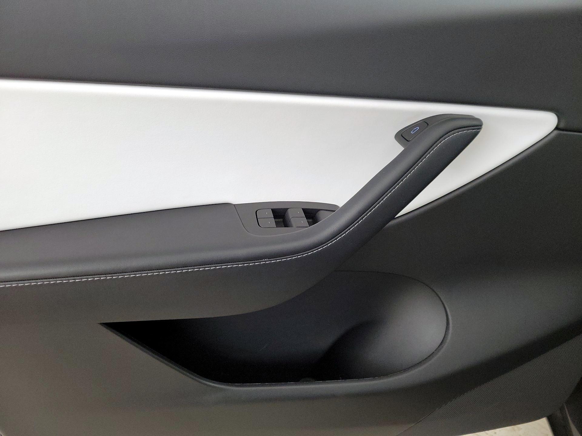 Thumbnail: 2022 Tesla Model Y - 12