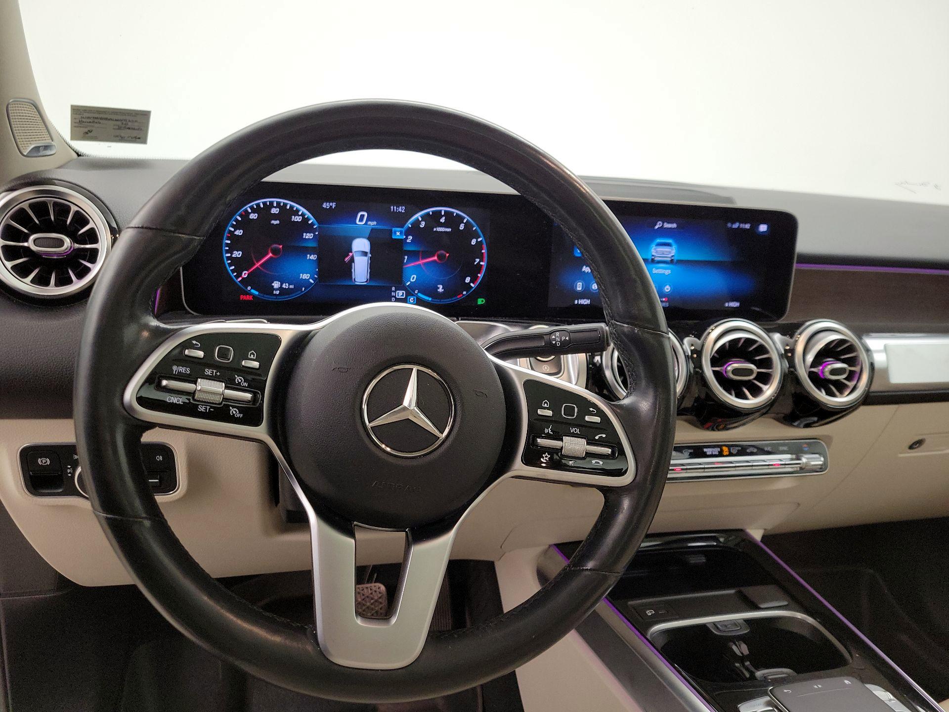 Thumbnail: 2020 Mercedes-Benz GLB - 10