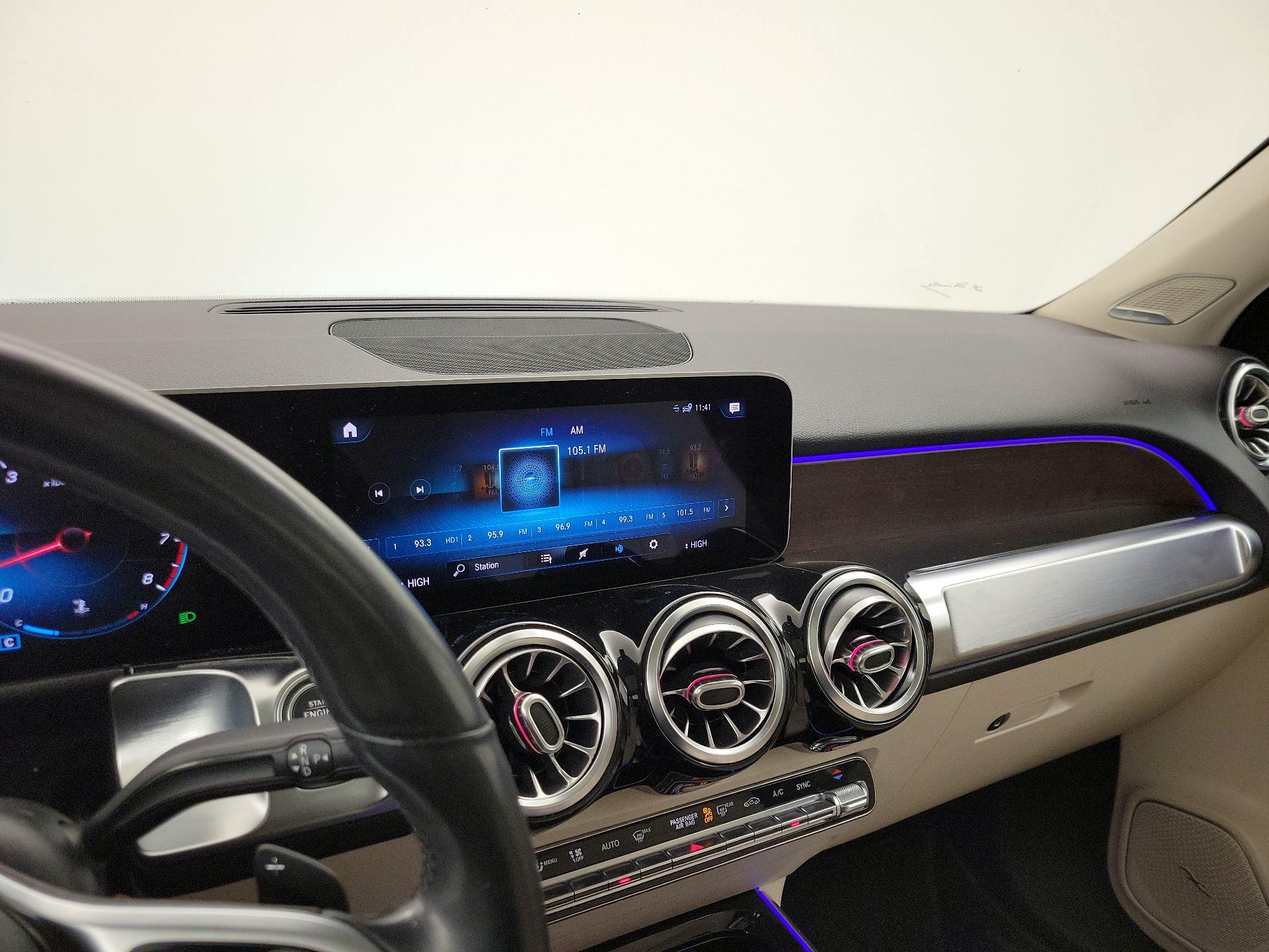 Thumbnail: 2020 Mercedes-Benz GLB - 15