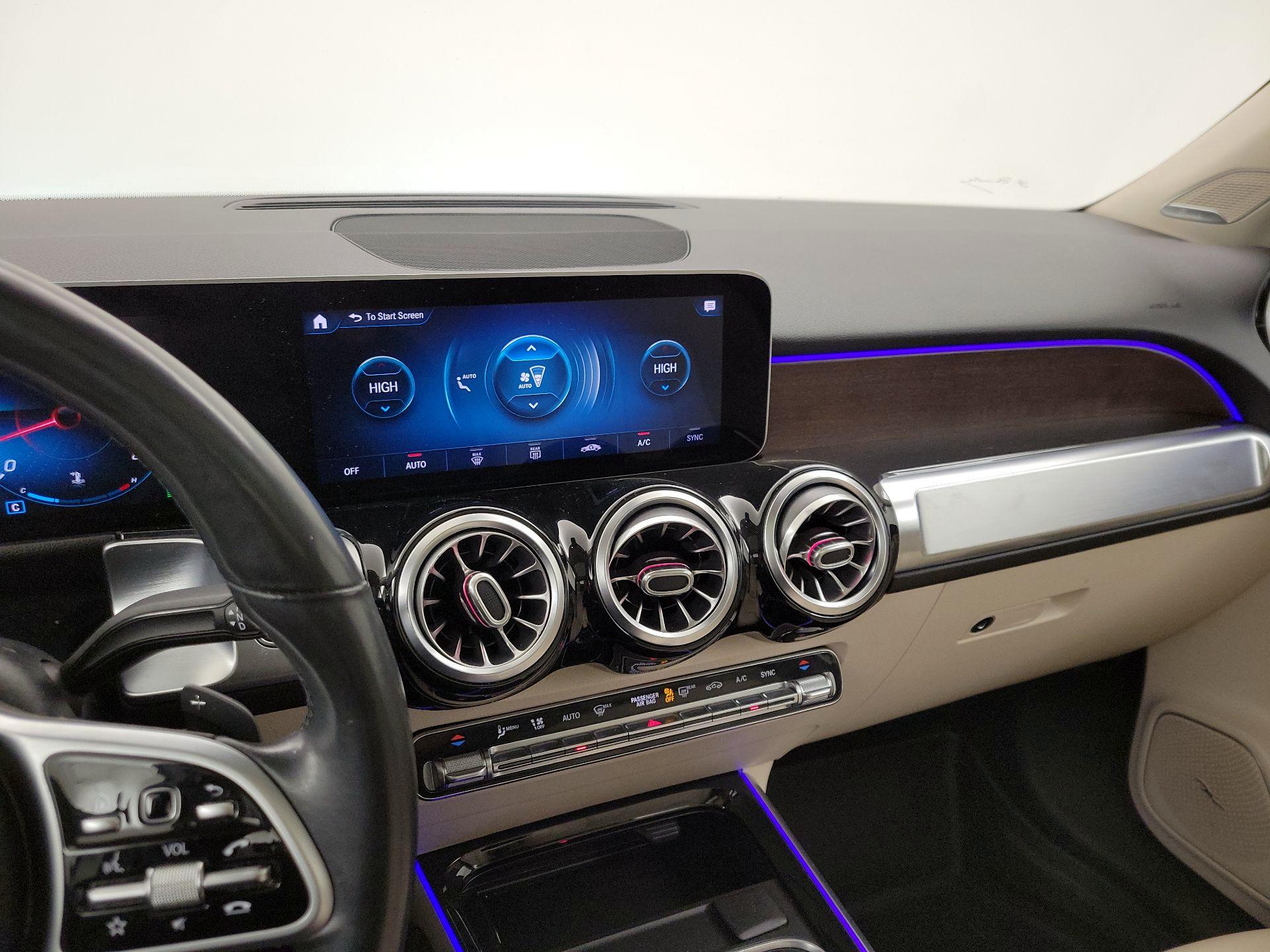 Thumbnail: 2020 Mercedes-Benz GLB - 16