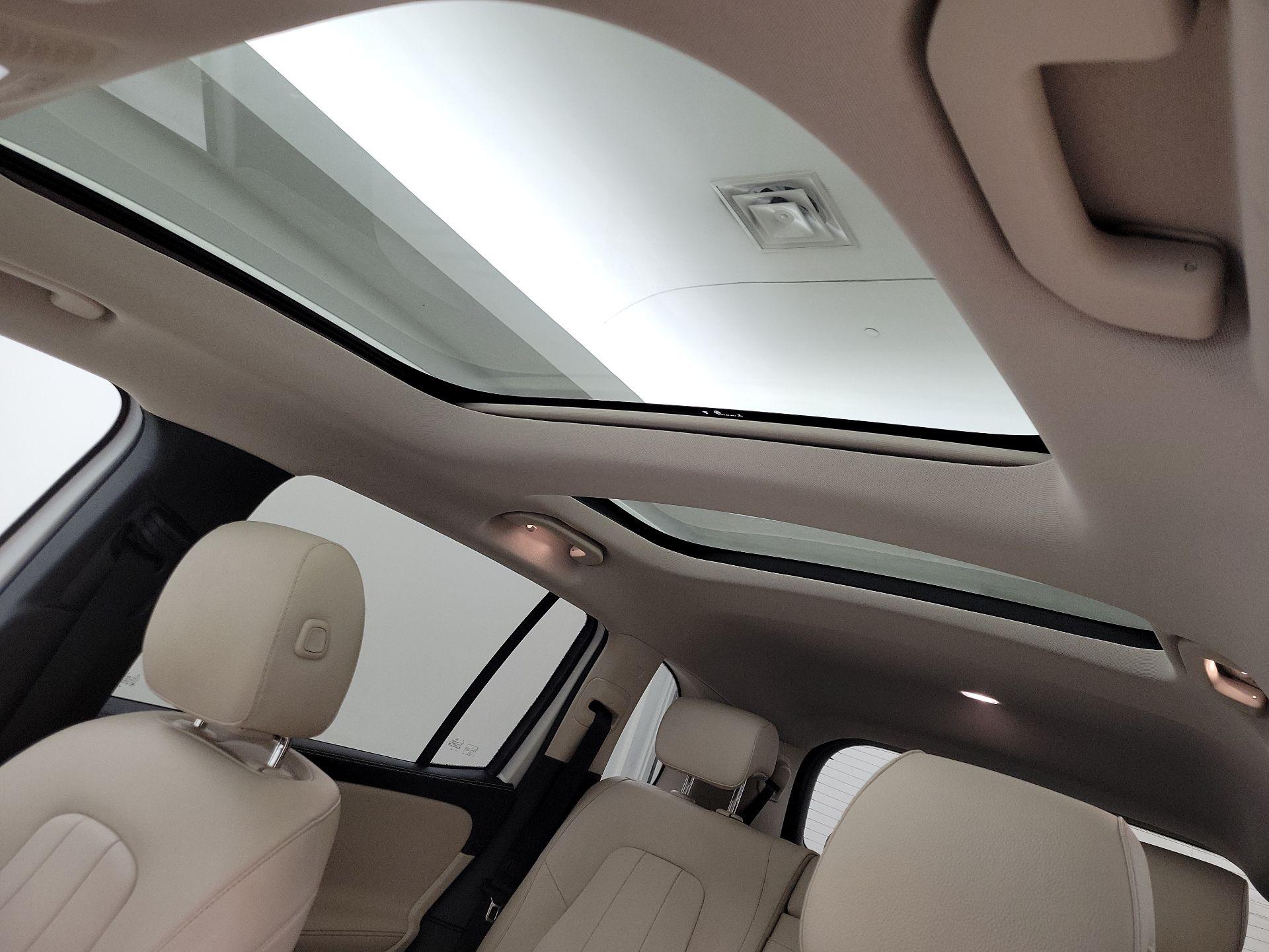 Thumbnail: 2020 Mercedes-Benz GLB - 19