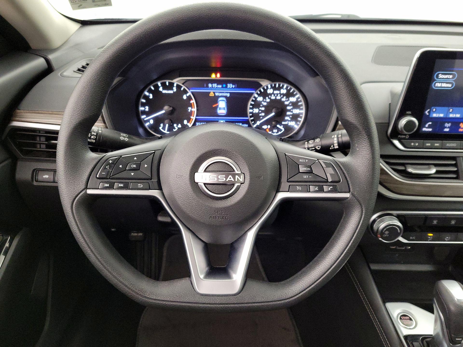 Thumbnail: 2023 Nissan Altima - 10