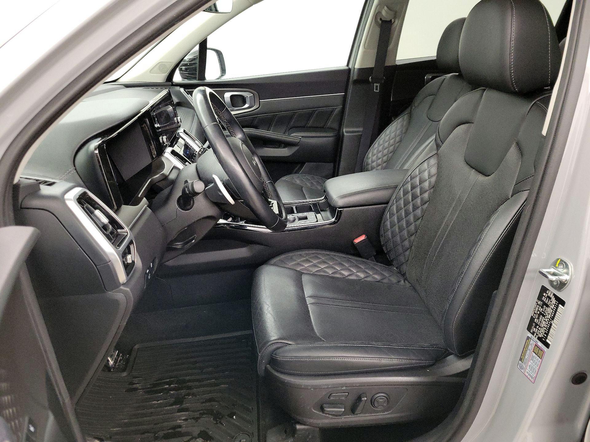 Thumbnail: 2022 Kia Sorento - 11