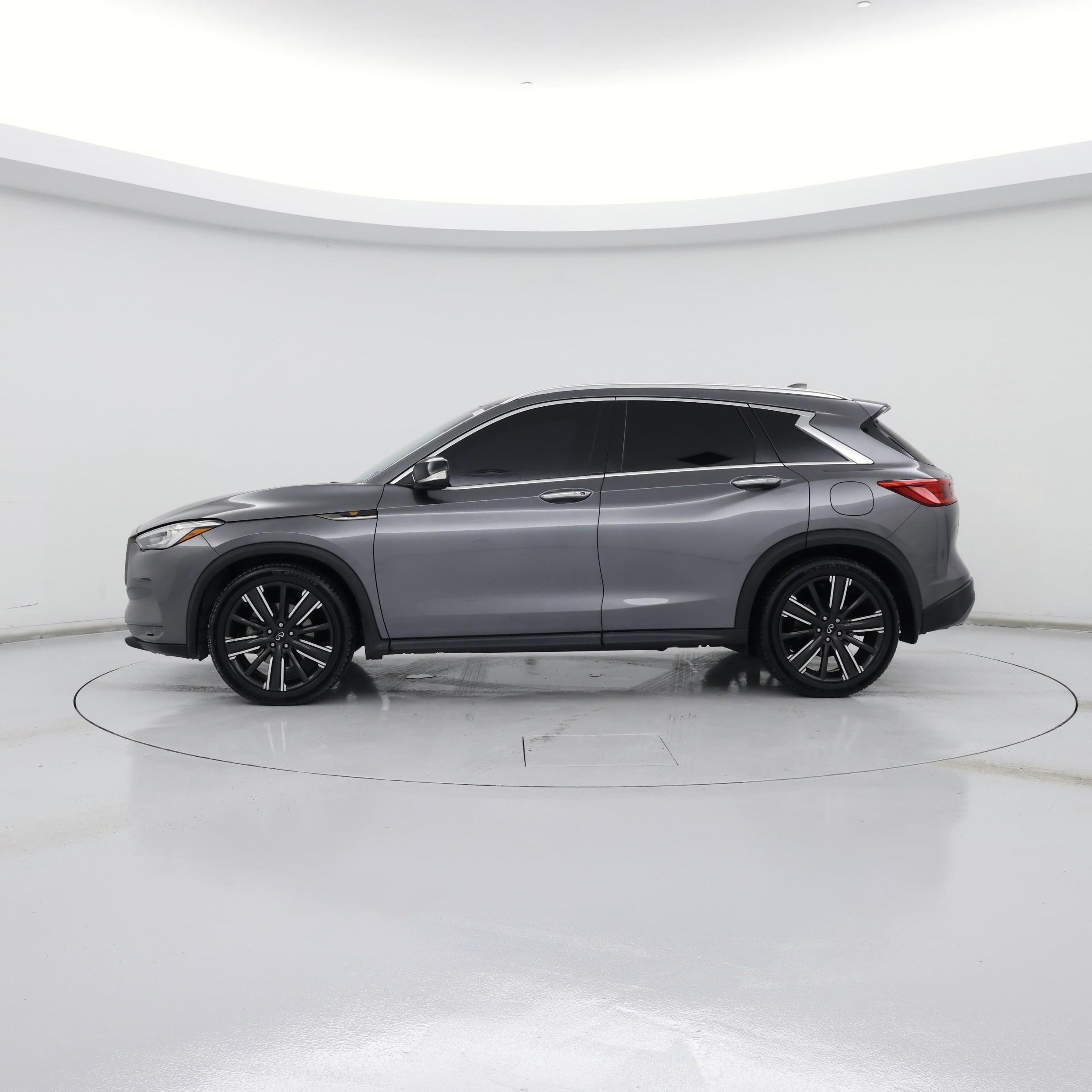 Thumbnail: 2021 INFINITI QX50 - 3