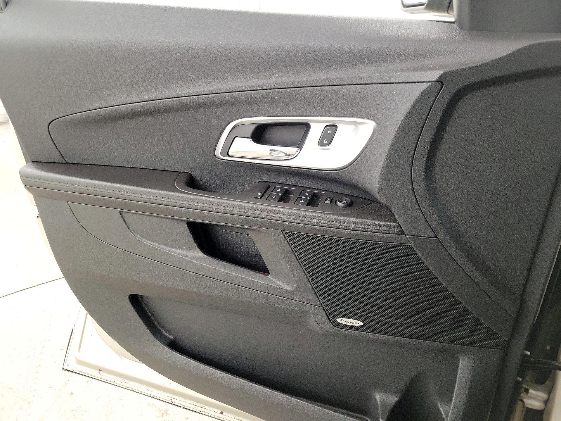 Thumbnail: 2016 Chevrolet Equinox - 12