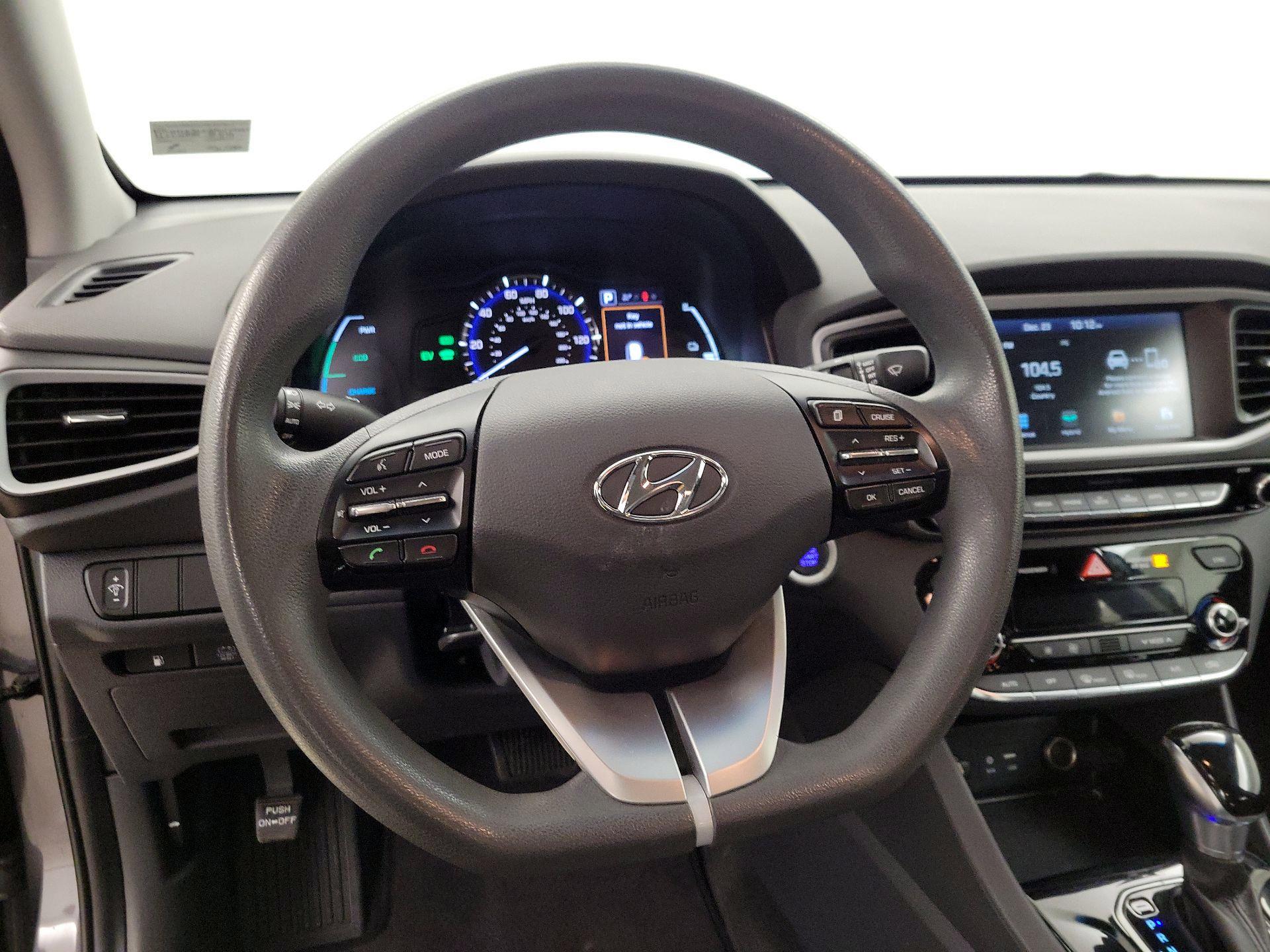 Thumbnail: 2019 Hyundai Ioniq - 10