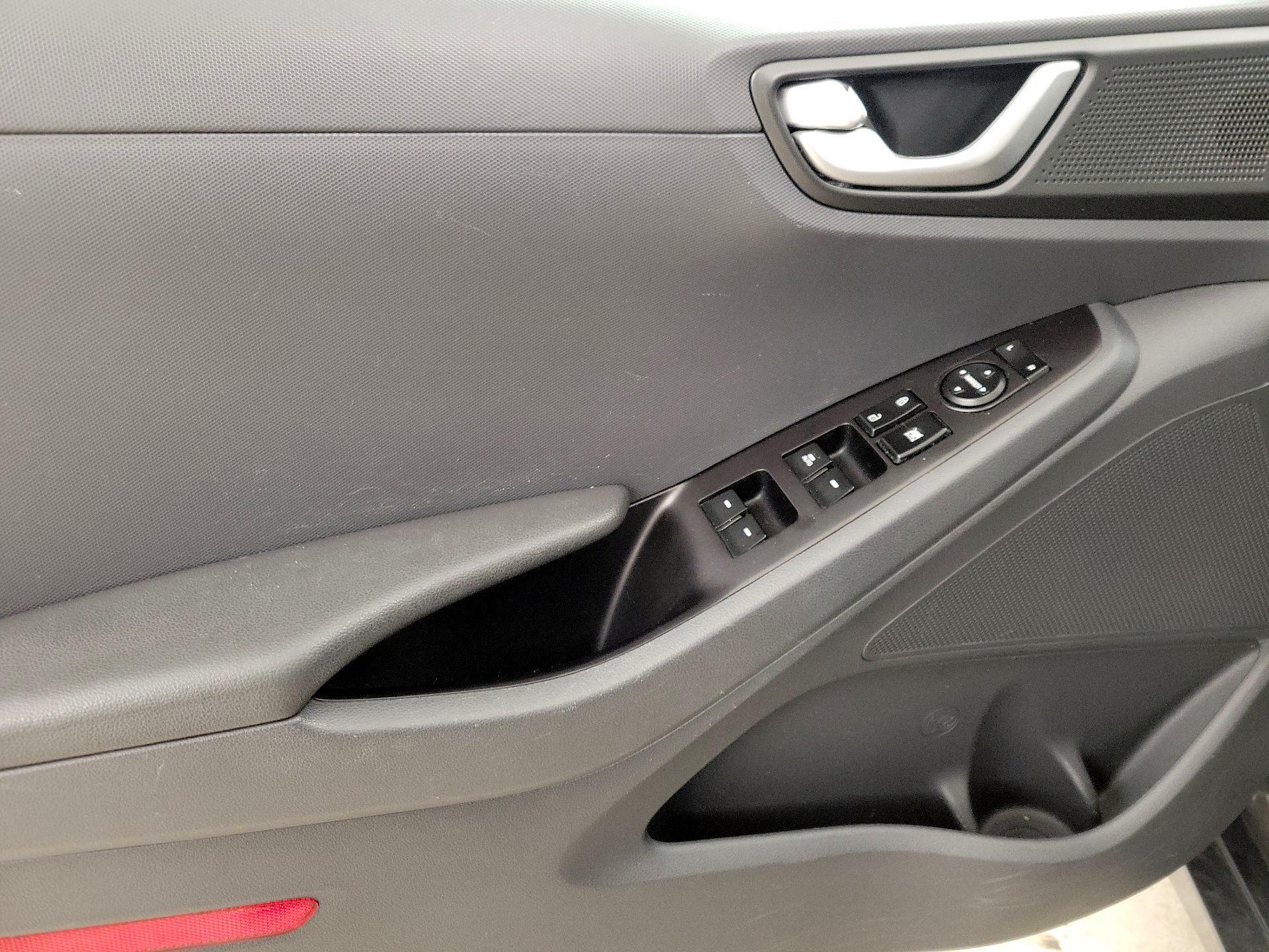 Thumbnail: 2019 Hyundai Ioniq - 12