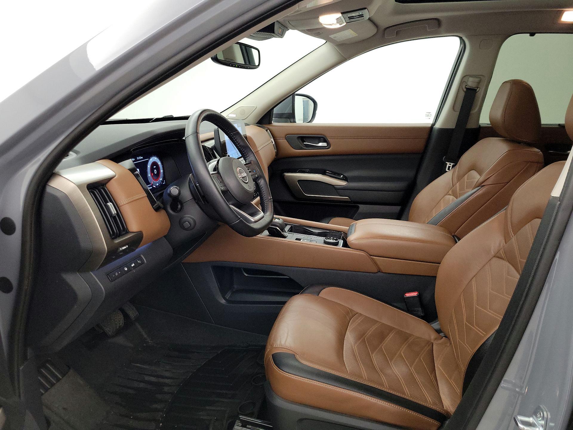 Thumbnail: 2022 Nissan Pathfinder - 11