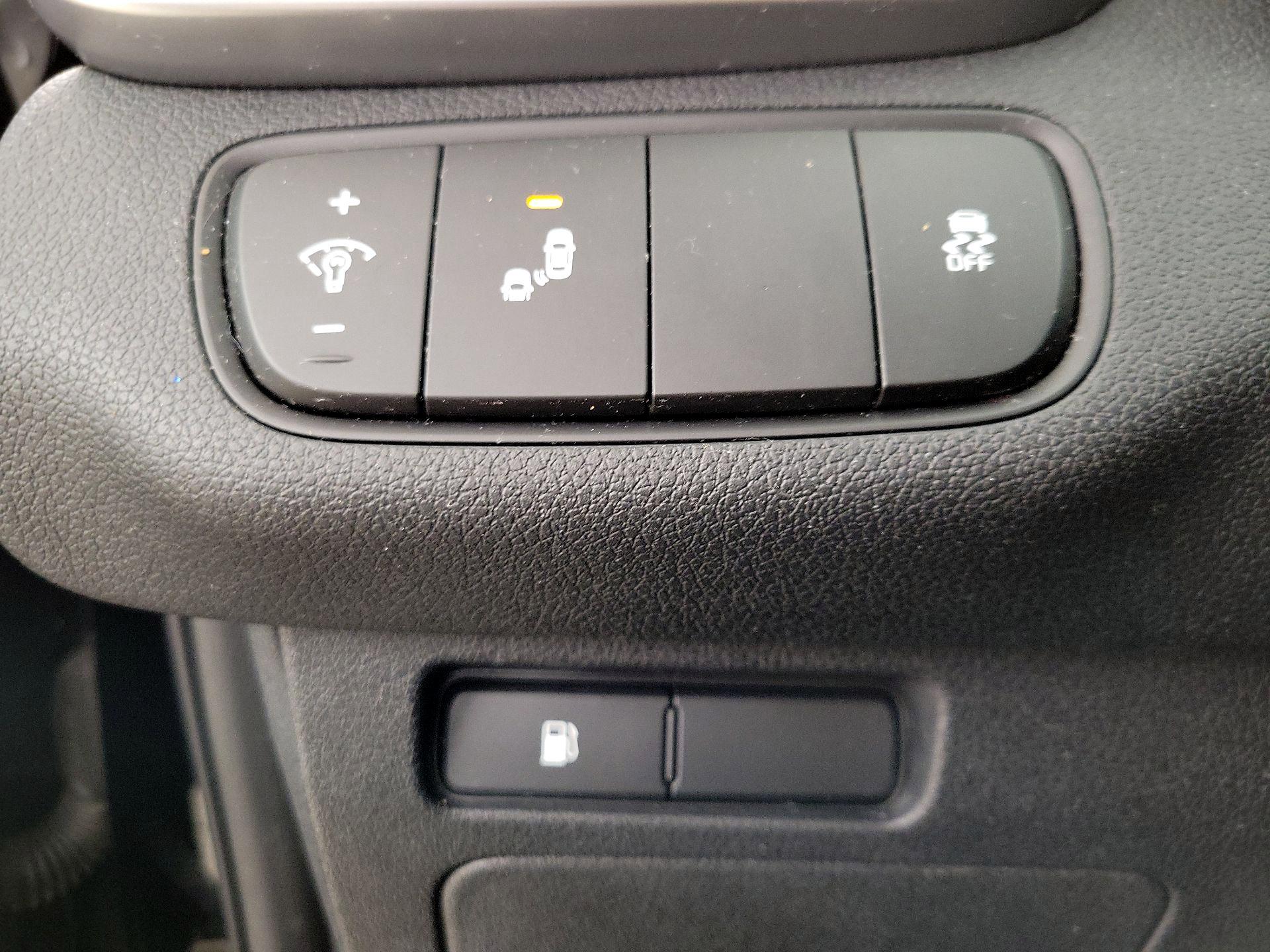 Thumbnail: 2019 Kia Sorento - 13