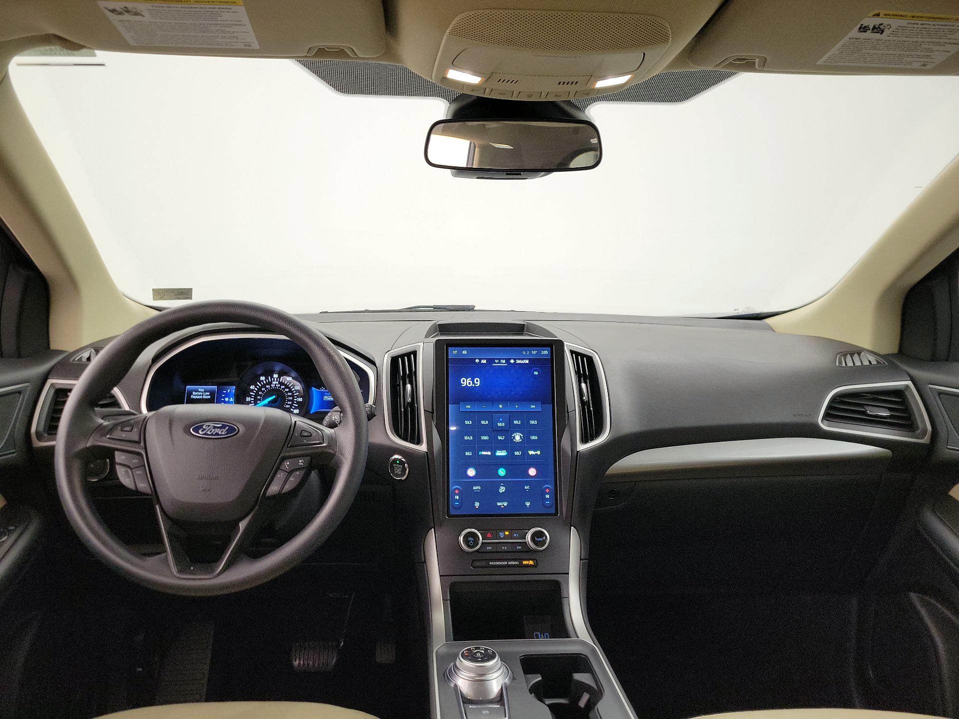 Thumbnail: 2021 Ford Edge - 9