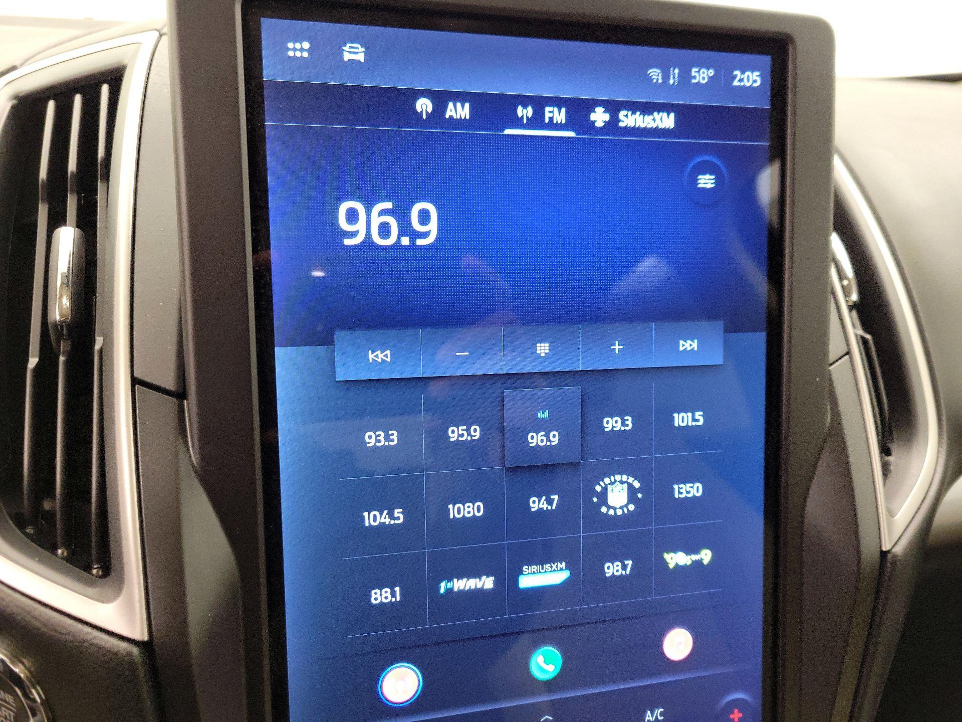 Thumbnail: 2021 Ford Edge - 15