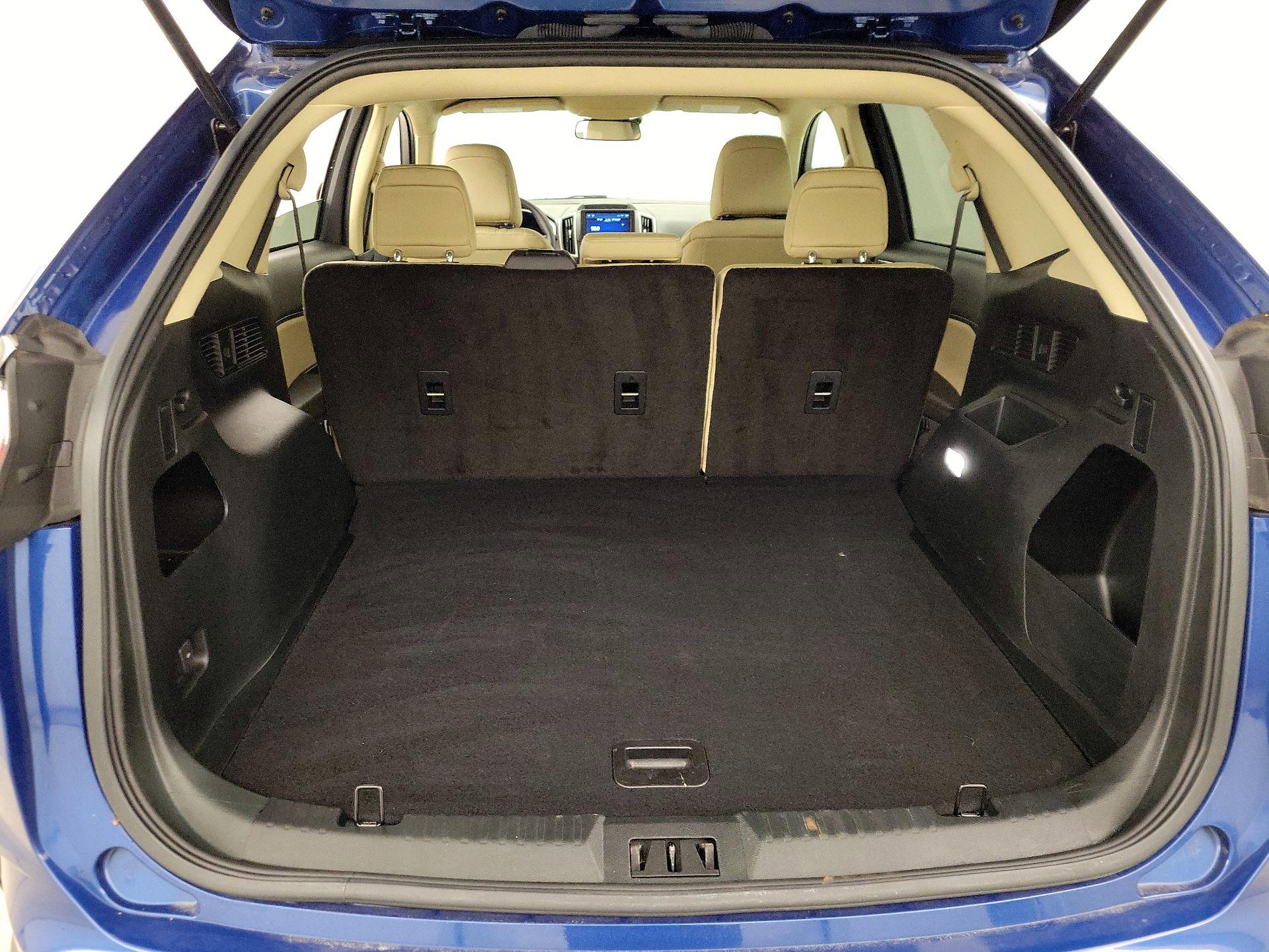 Thumbnail: 2021 Ford Edge - 20