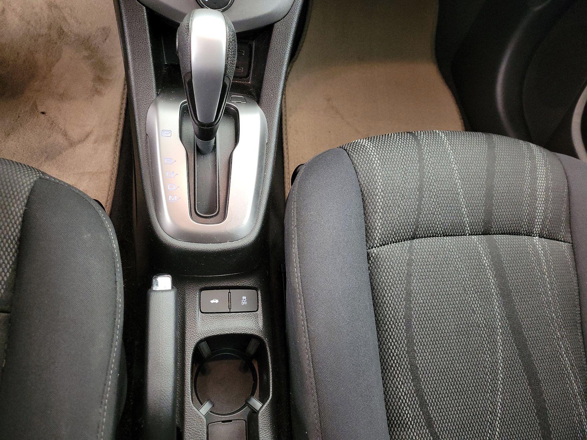 Thumbnail: 2020 Chevrolet Sonic - 17