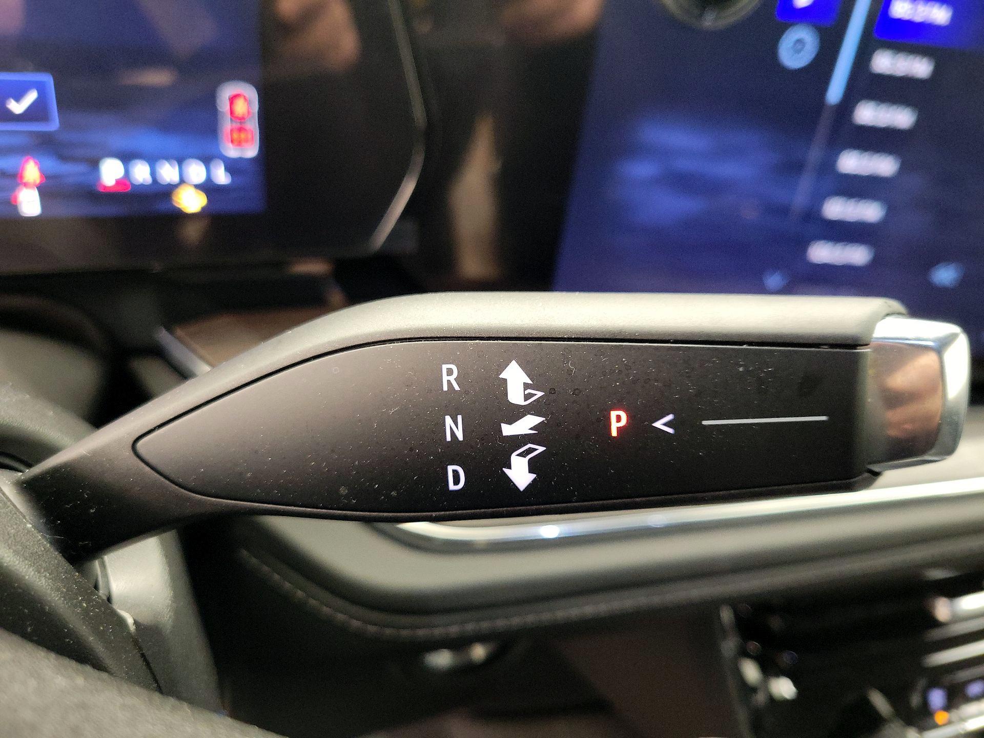 Thumbnail: 2025 Chevrolet Suburban - 17