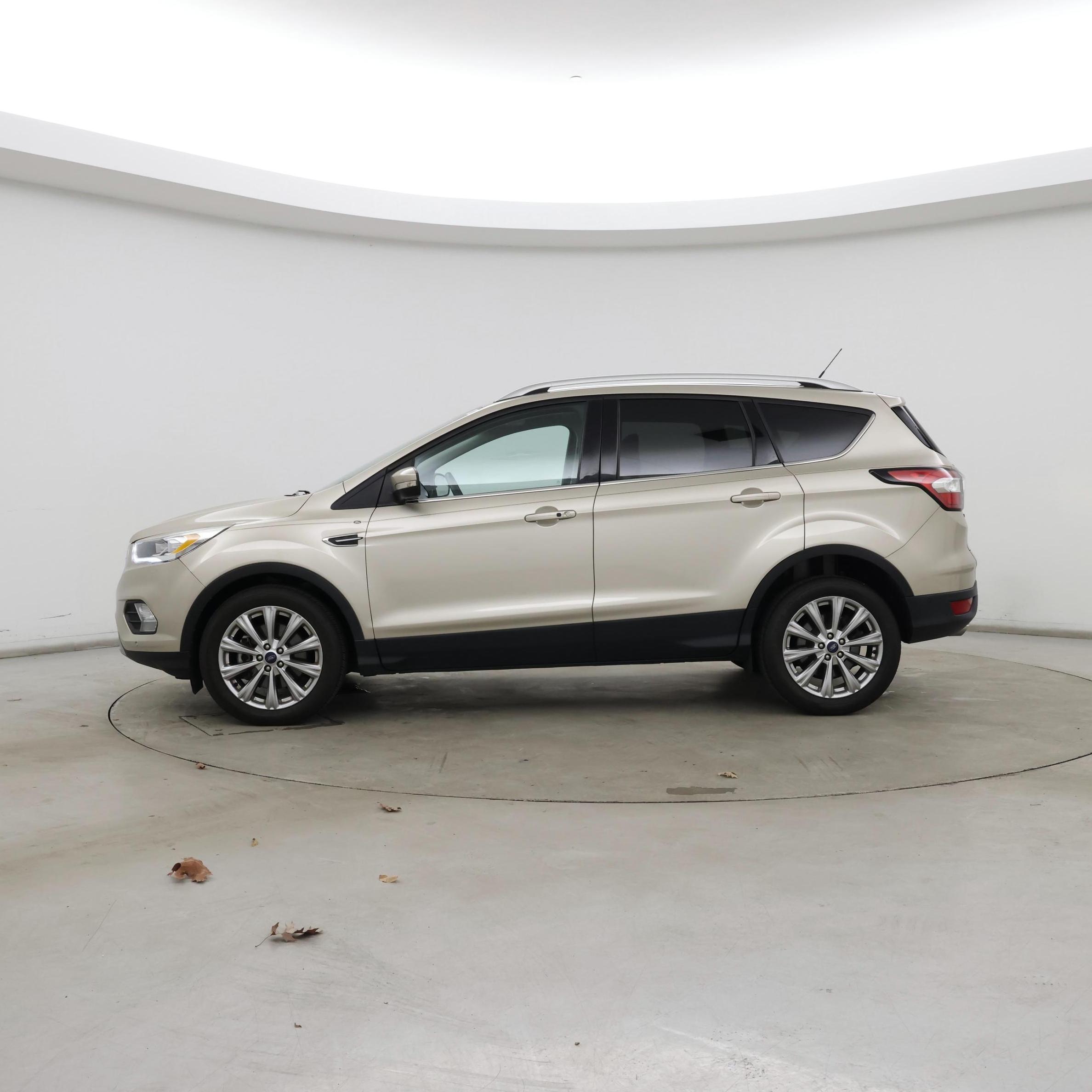 Thumbnail: 2018 Ford Escape - 3