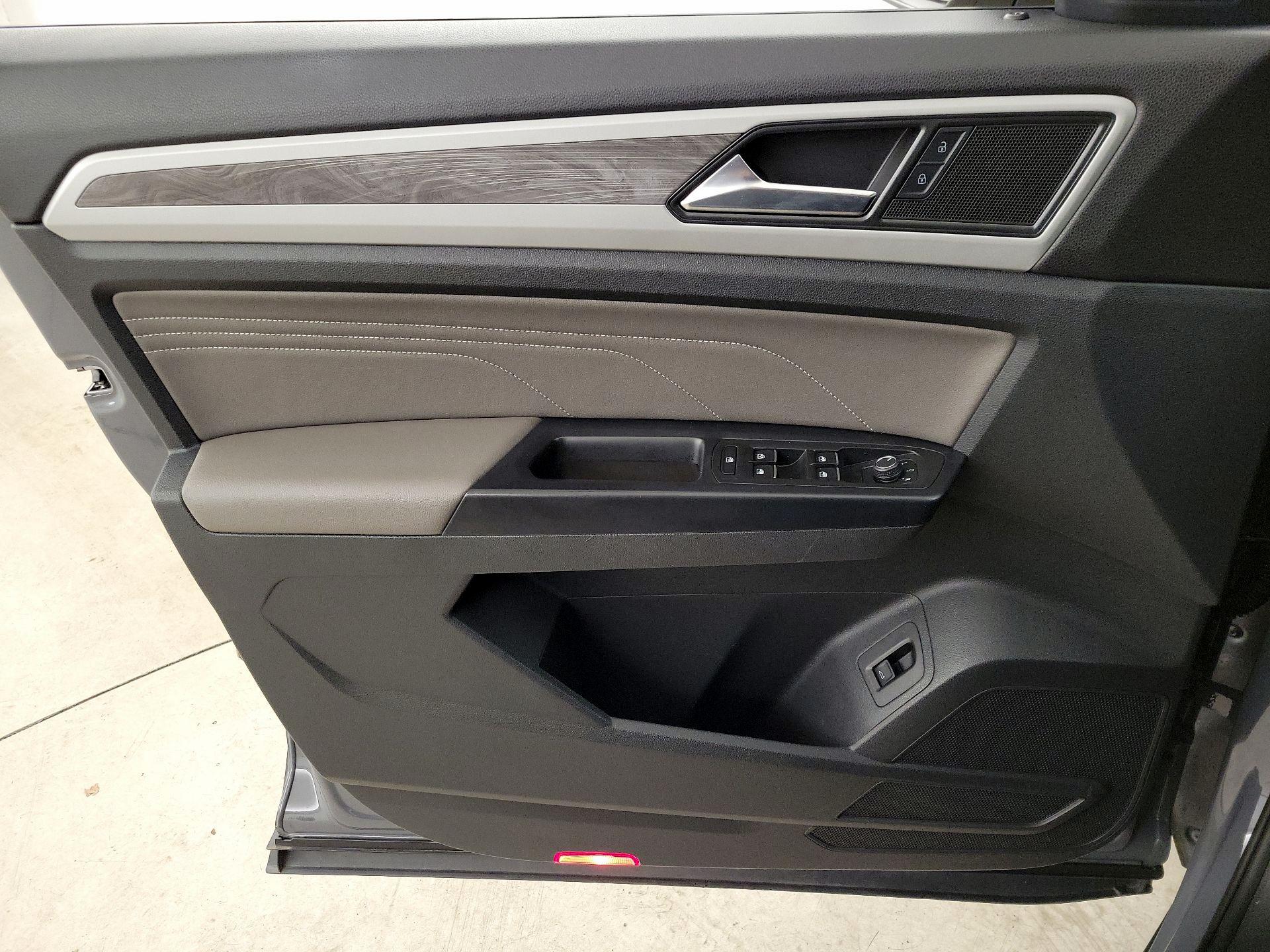 Thumbnail: 2021 Volkswagen Atlas - 12