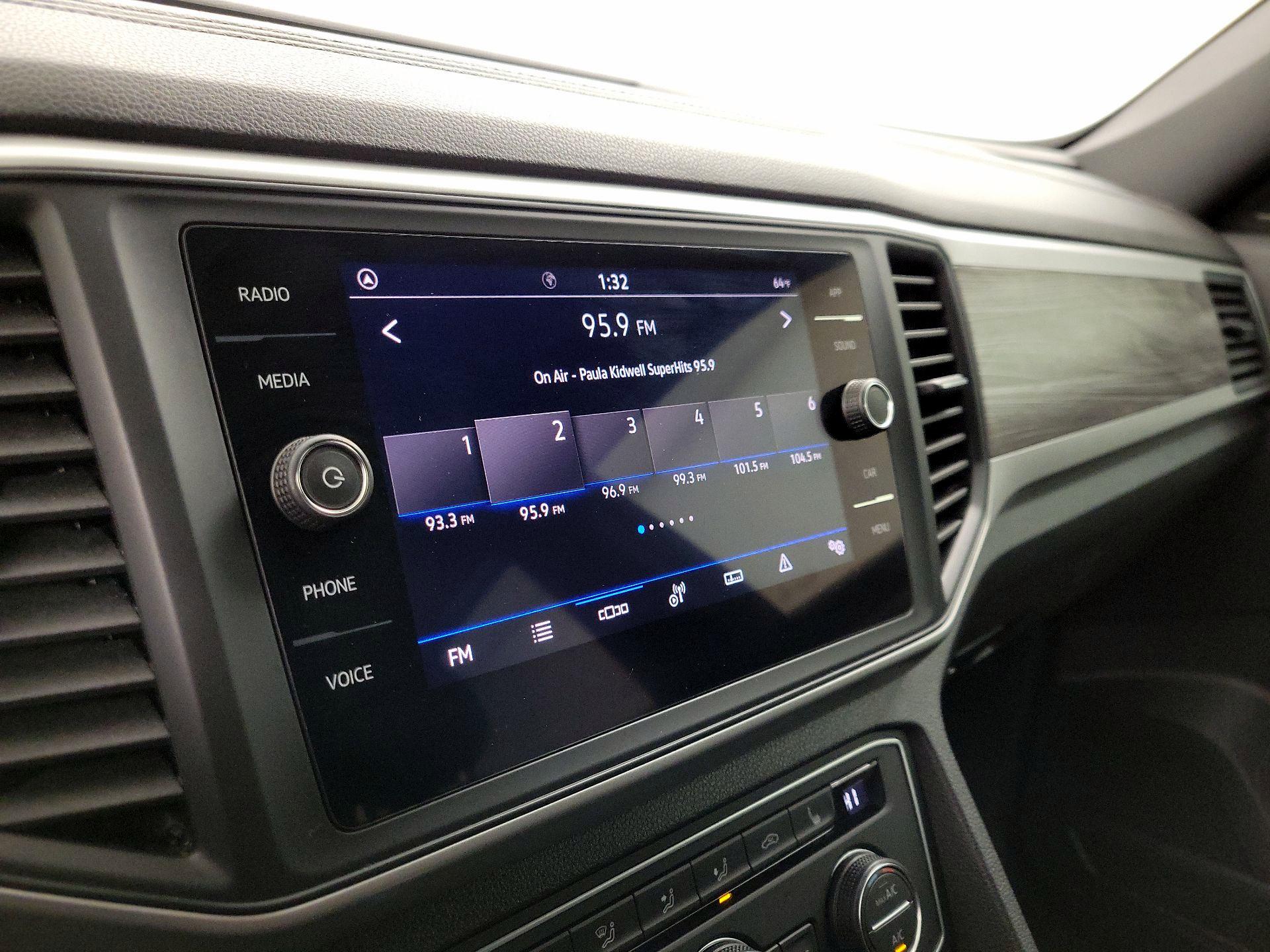 Thumbnail: 2021 Volkswagen Atlas - 15