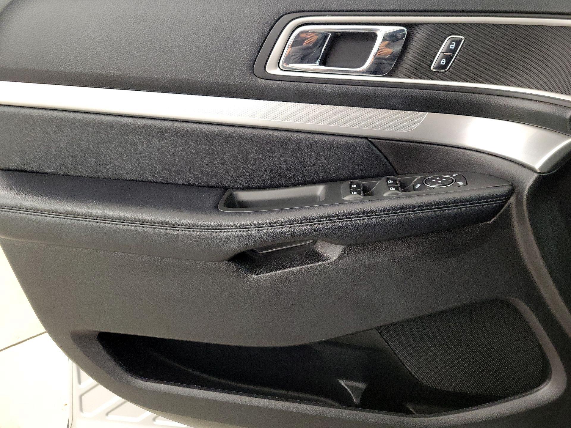 Thumbnail: 2017 Ford Explorer - 12