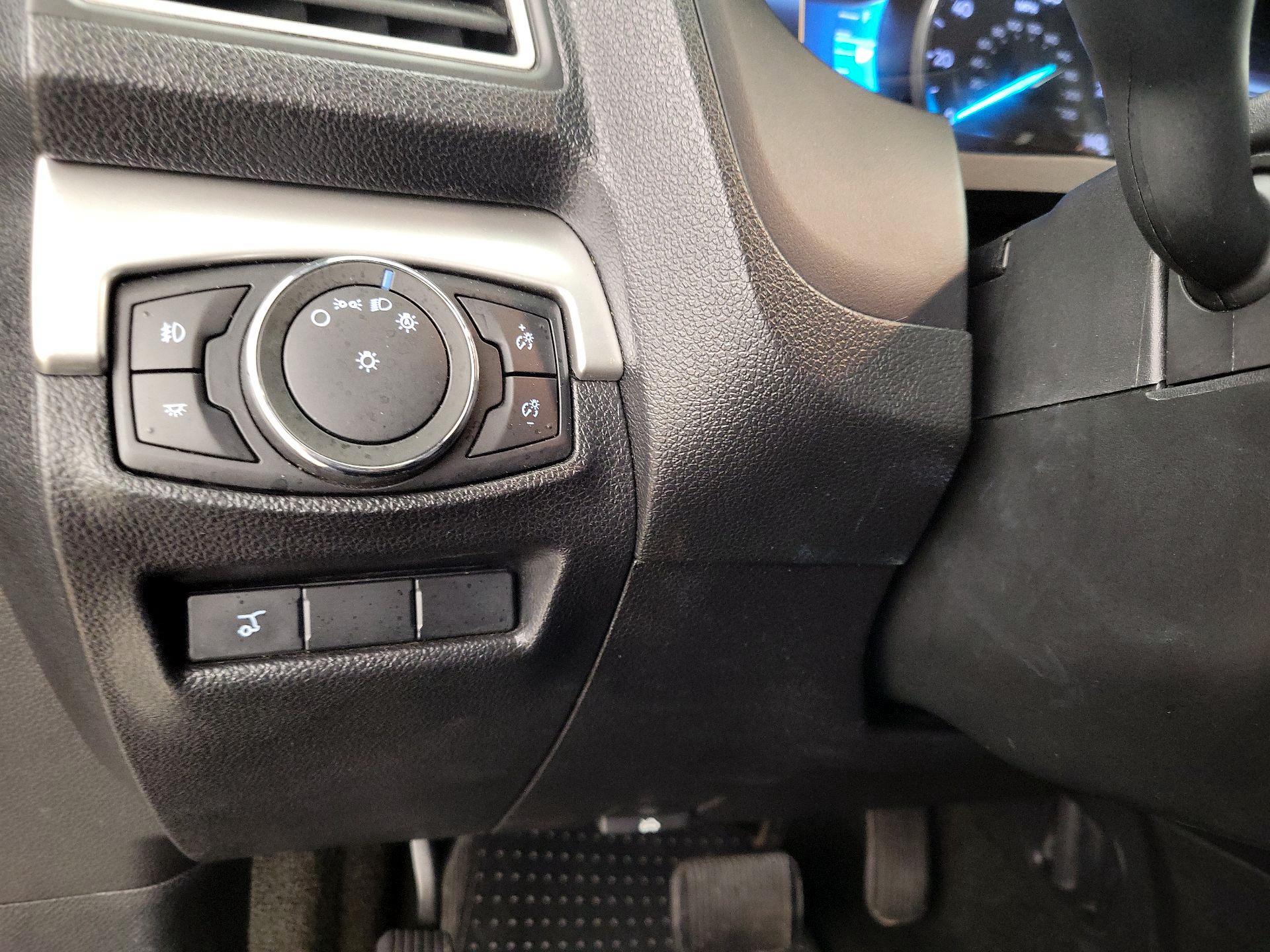 Thumbnail: 2017 Ford Explorer - 13