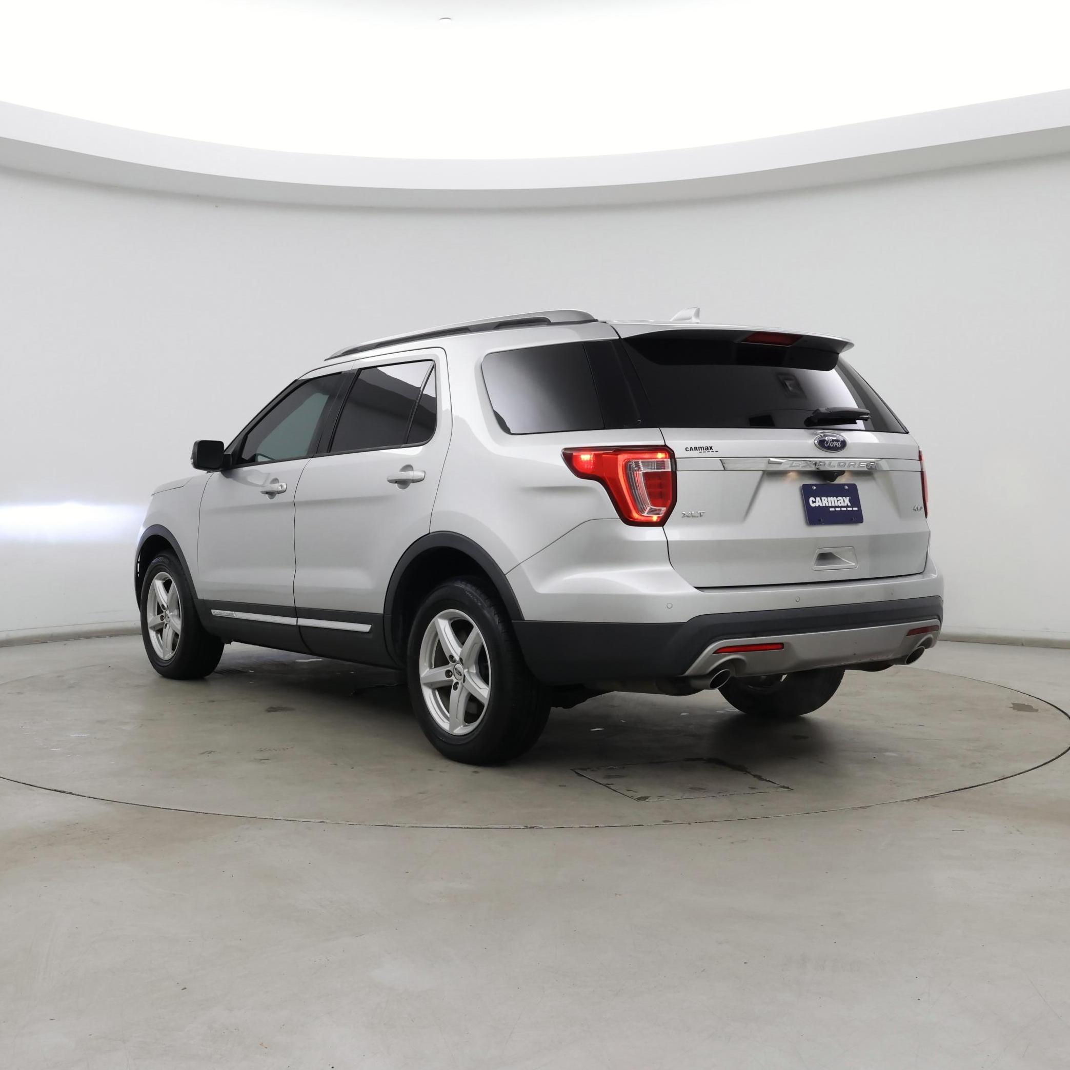 Thumbnail: 2017 Ford Explorer - 2