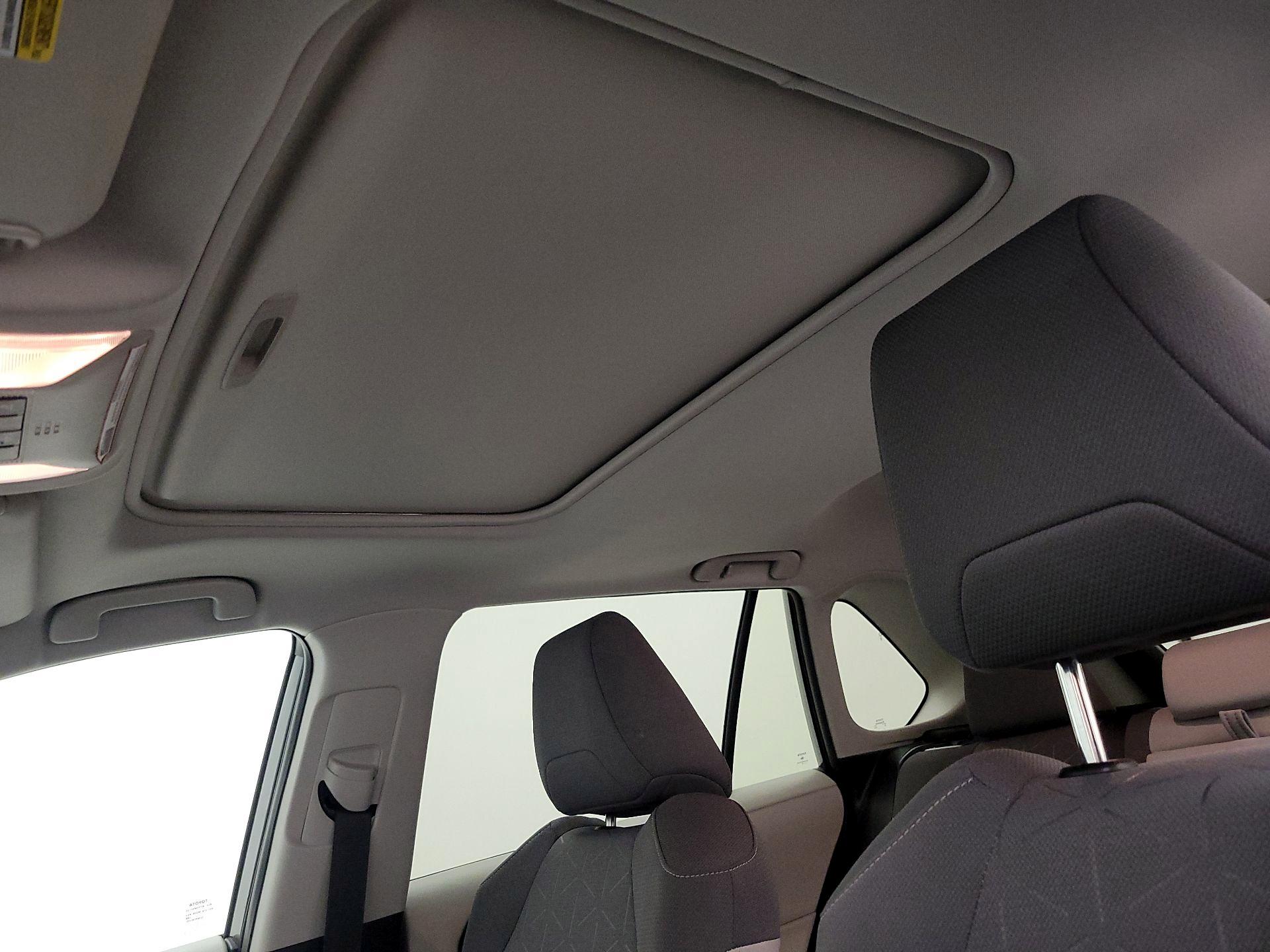 Thumbnail: 2020 Toyota RAV4 - 19