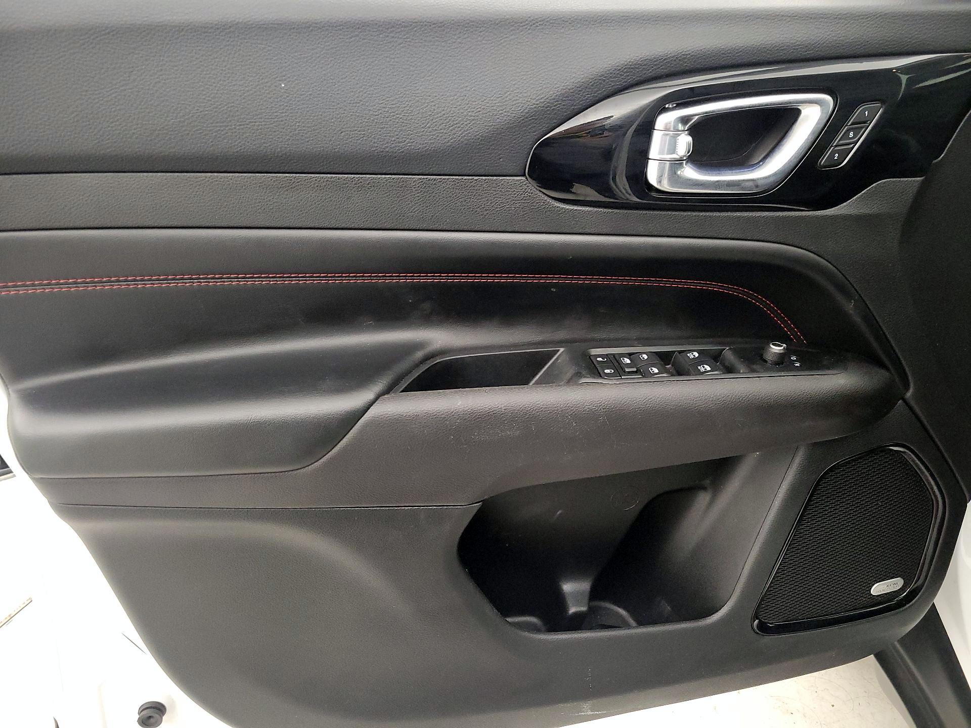 Thumbnail: 2022 Jeep Compass - 12