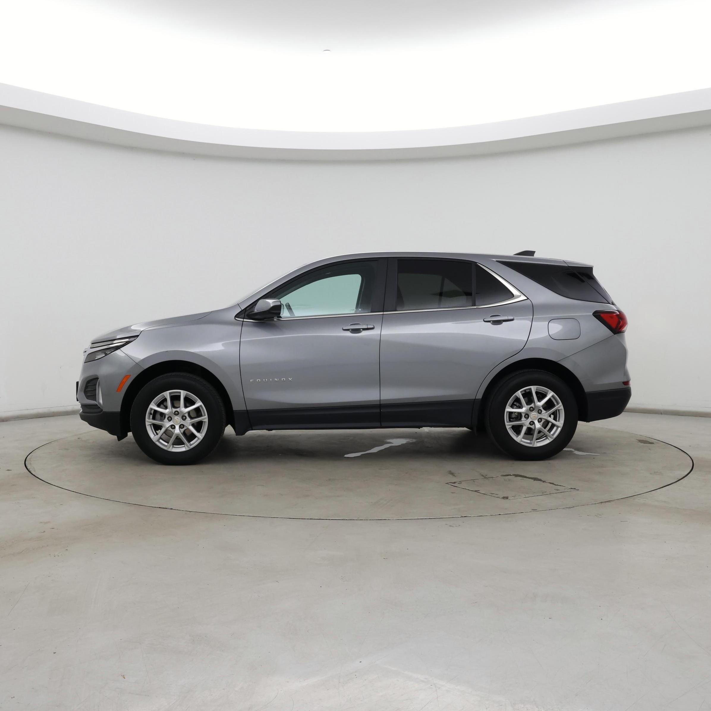 Thumbnail: 2023 Chevrolet Equinox - 3