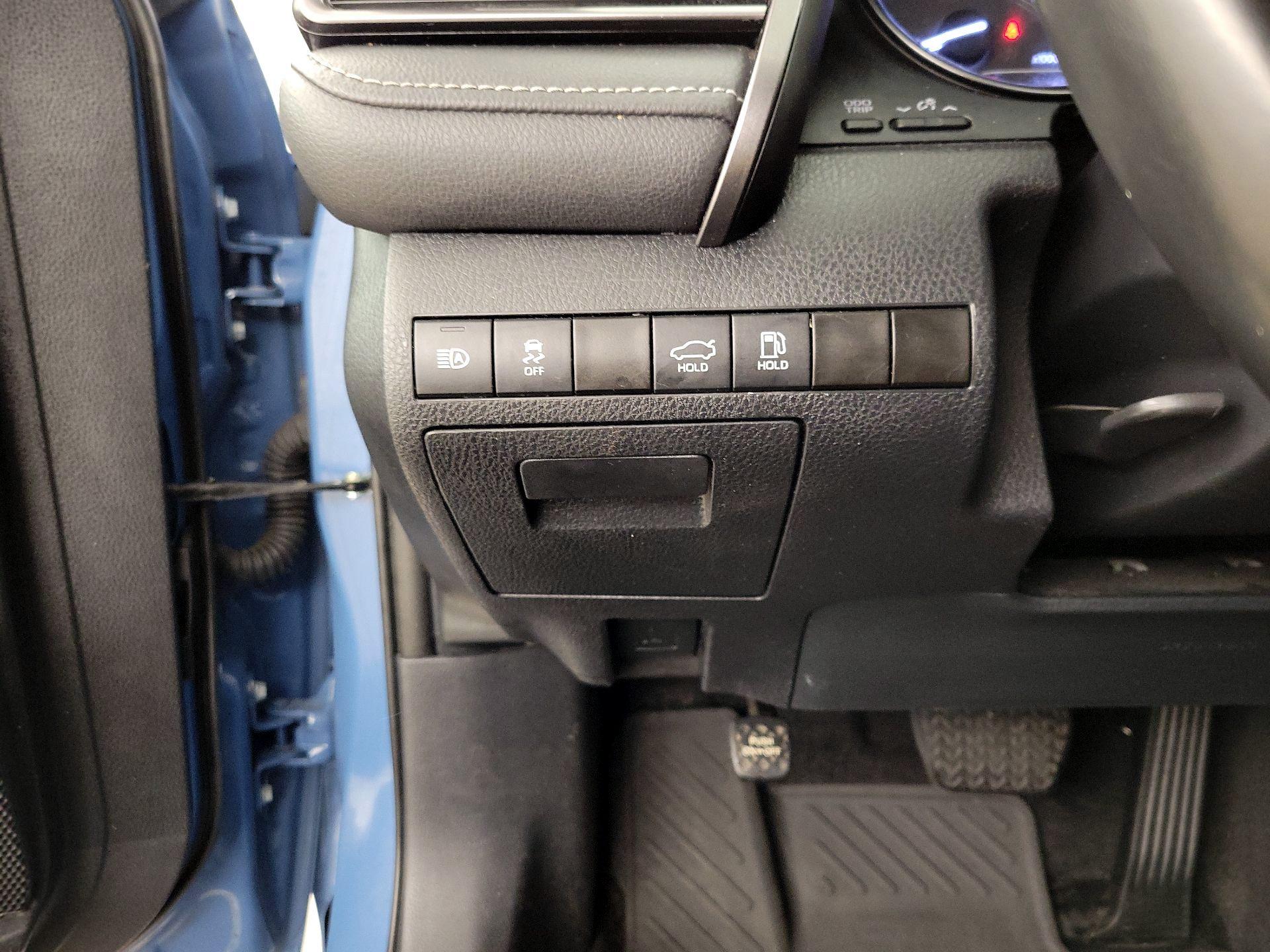 Thumbnail: 2024 Toyota Camry - 13