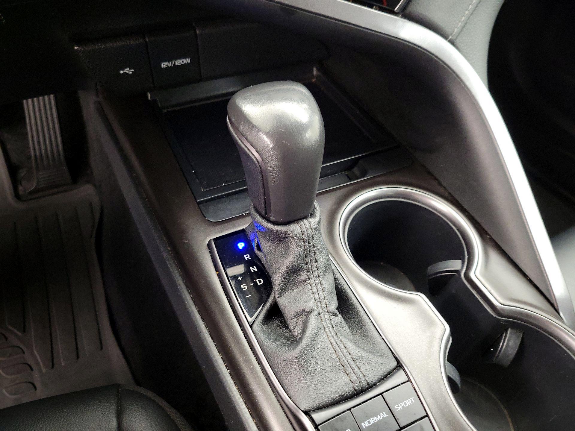 Thumbnail: 2024 Toyota Camry - 17