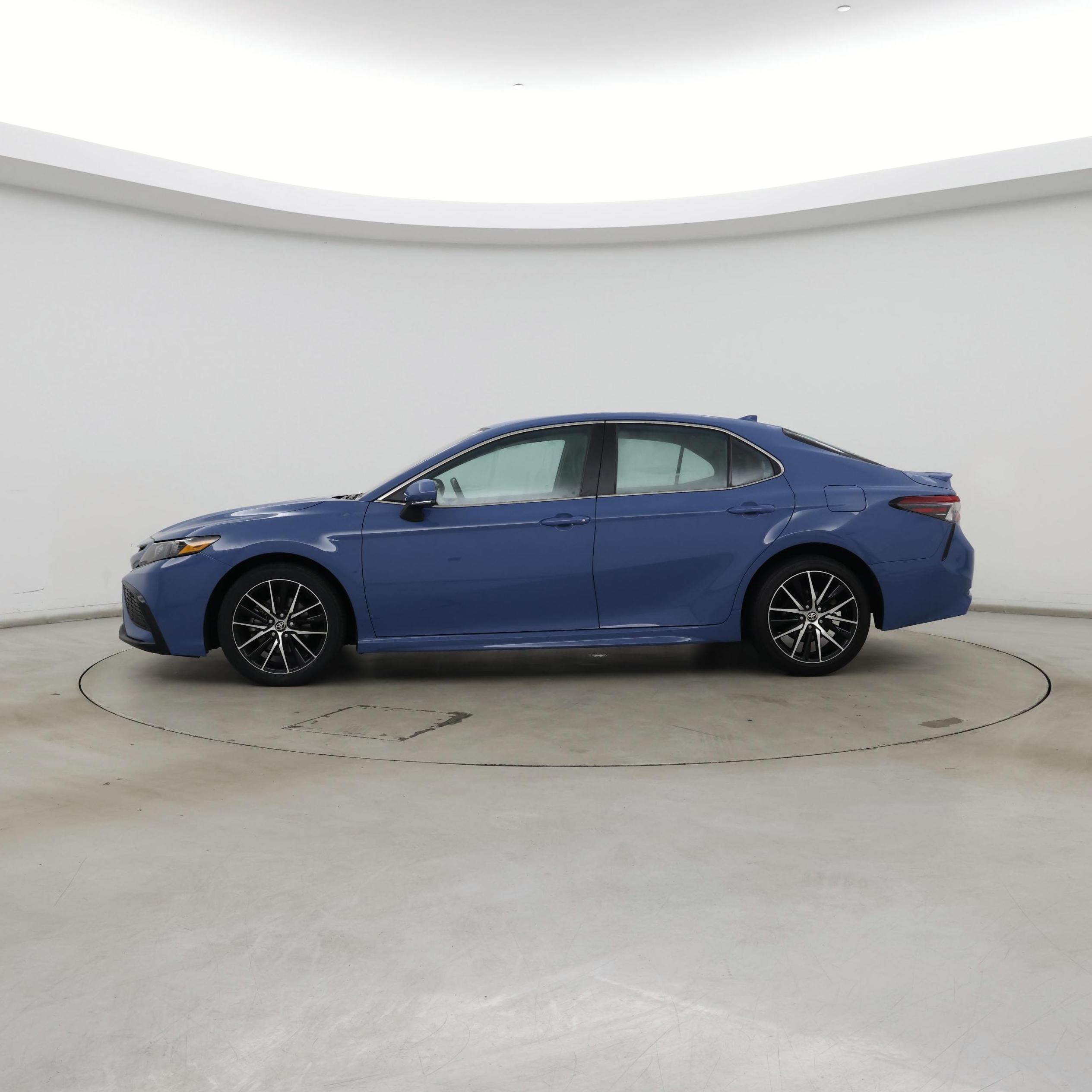 Thumbnail: 2024 Toyota Camry - 3