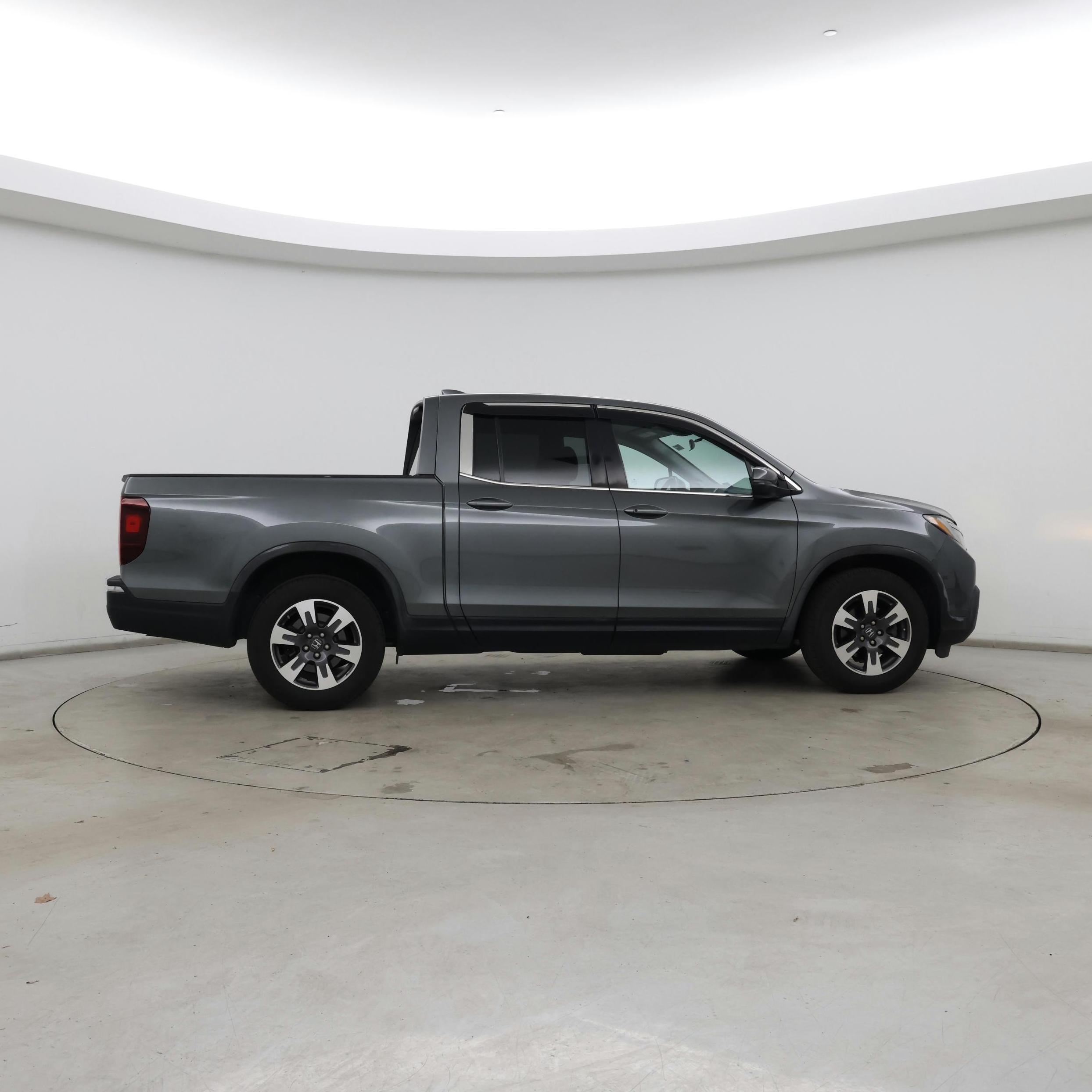 Thumbnail: 2017 Honda Ridgeline - 7